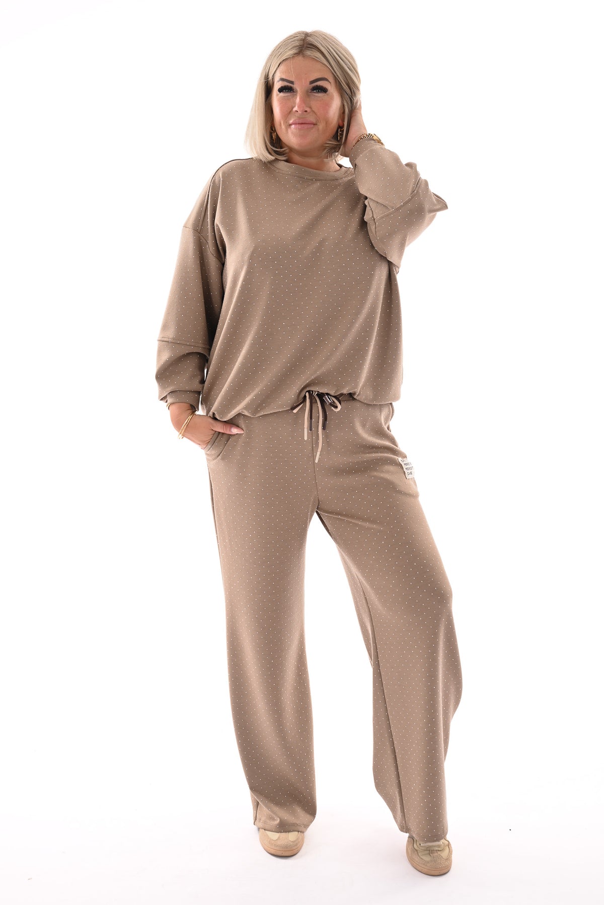 Tweedelig pak applicatie met strass taupe