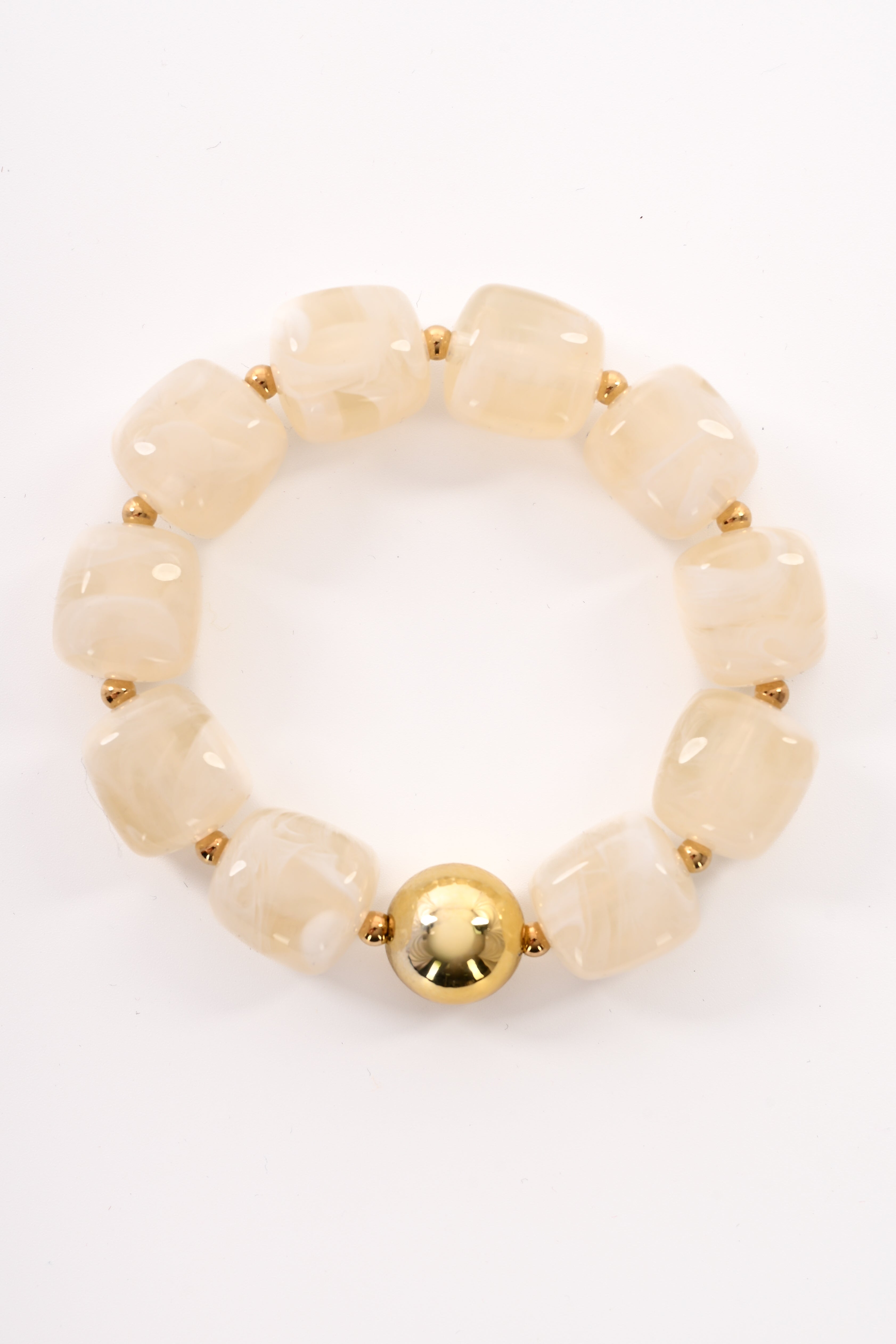 Armband vierkante kralen beige