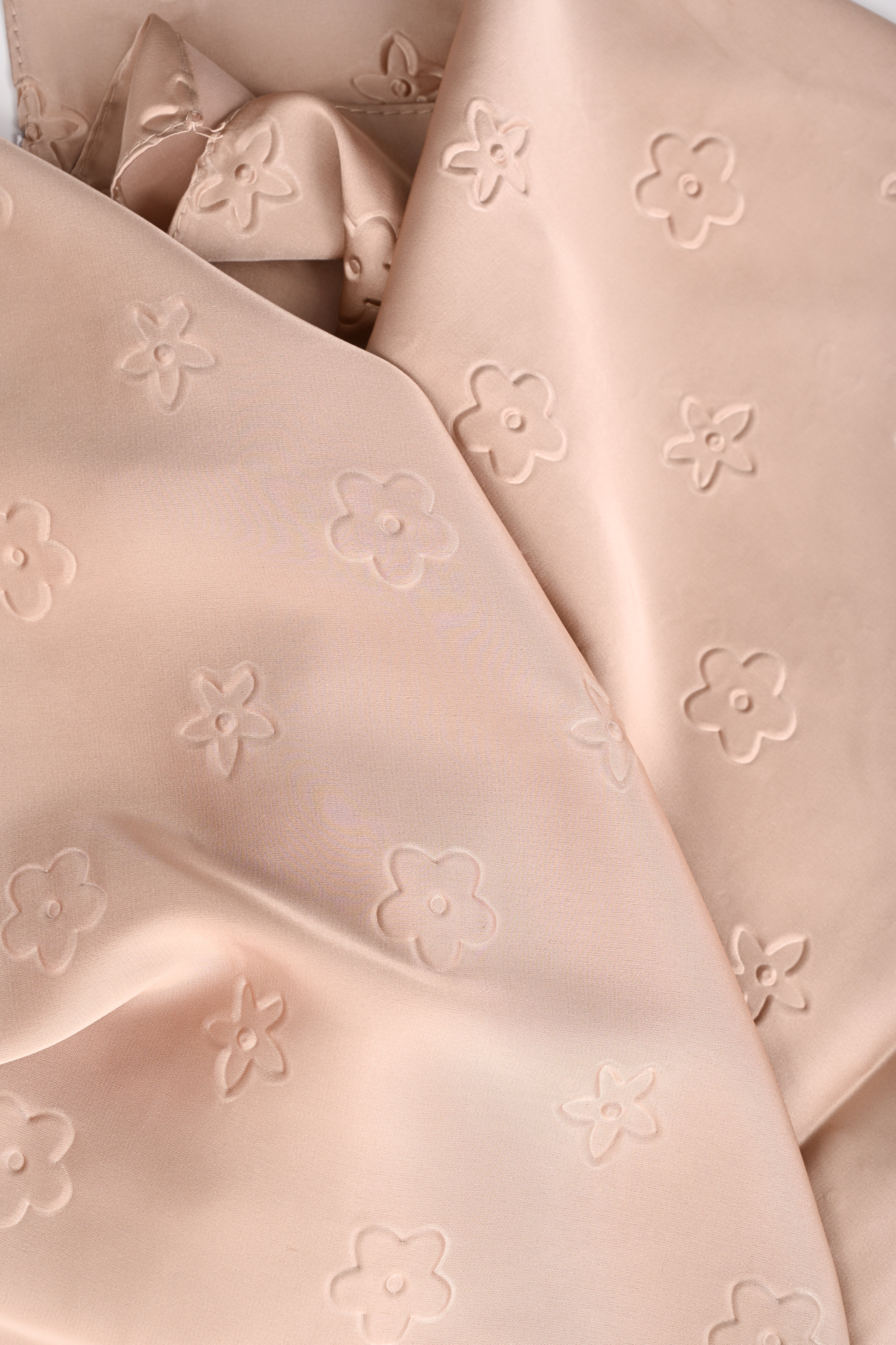 Kort sjaaltje silky bloemen beige