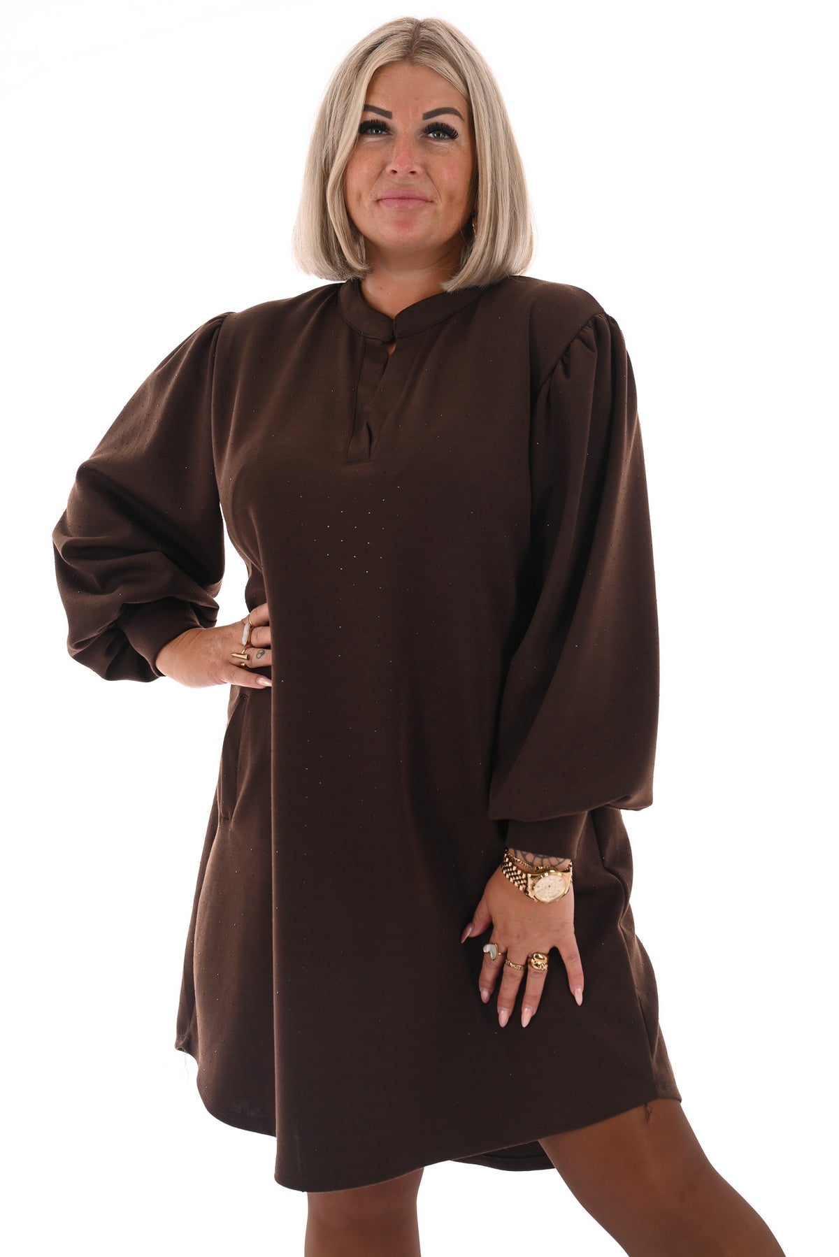 Jurk deluxe v-hals pofmouwen met strass bruin