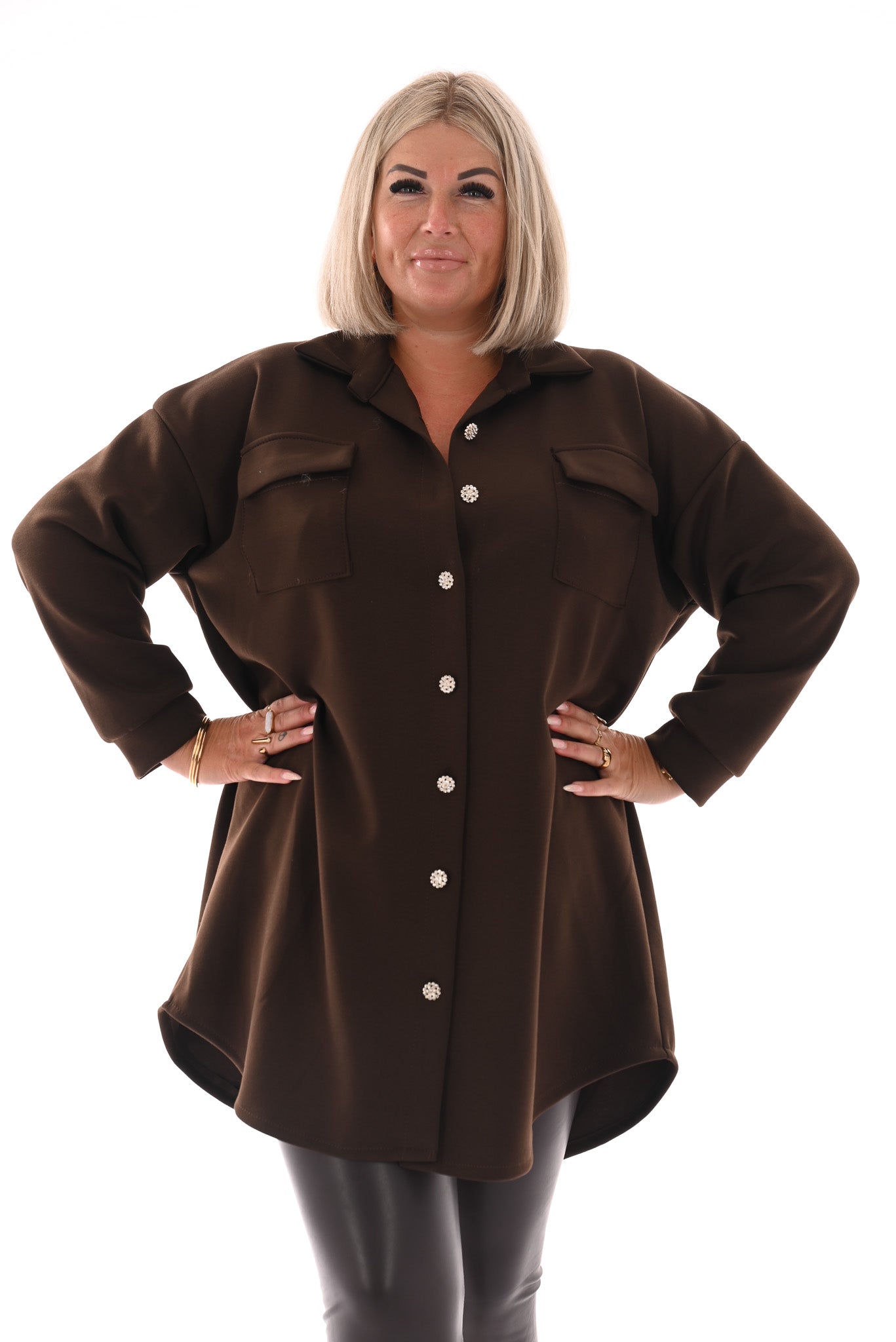 Half lange doorknoop blouse uni bruin