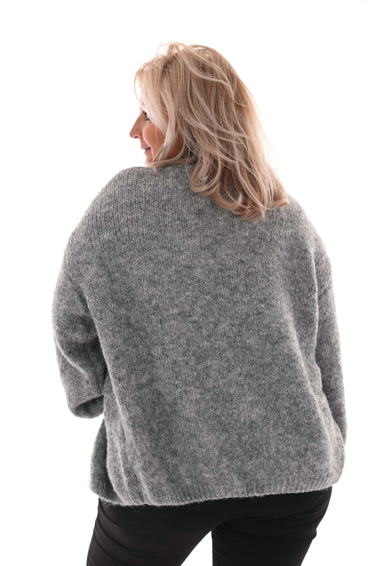 Kort fijn gebreid vest broche hartje grijs