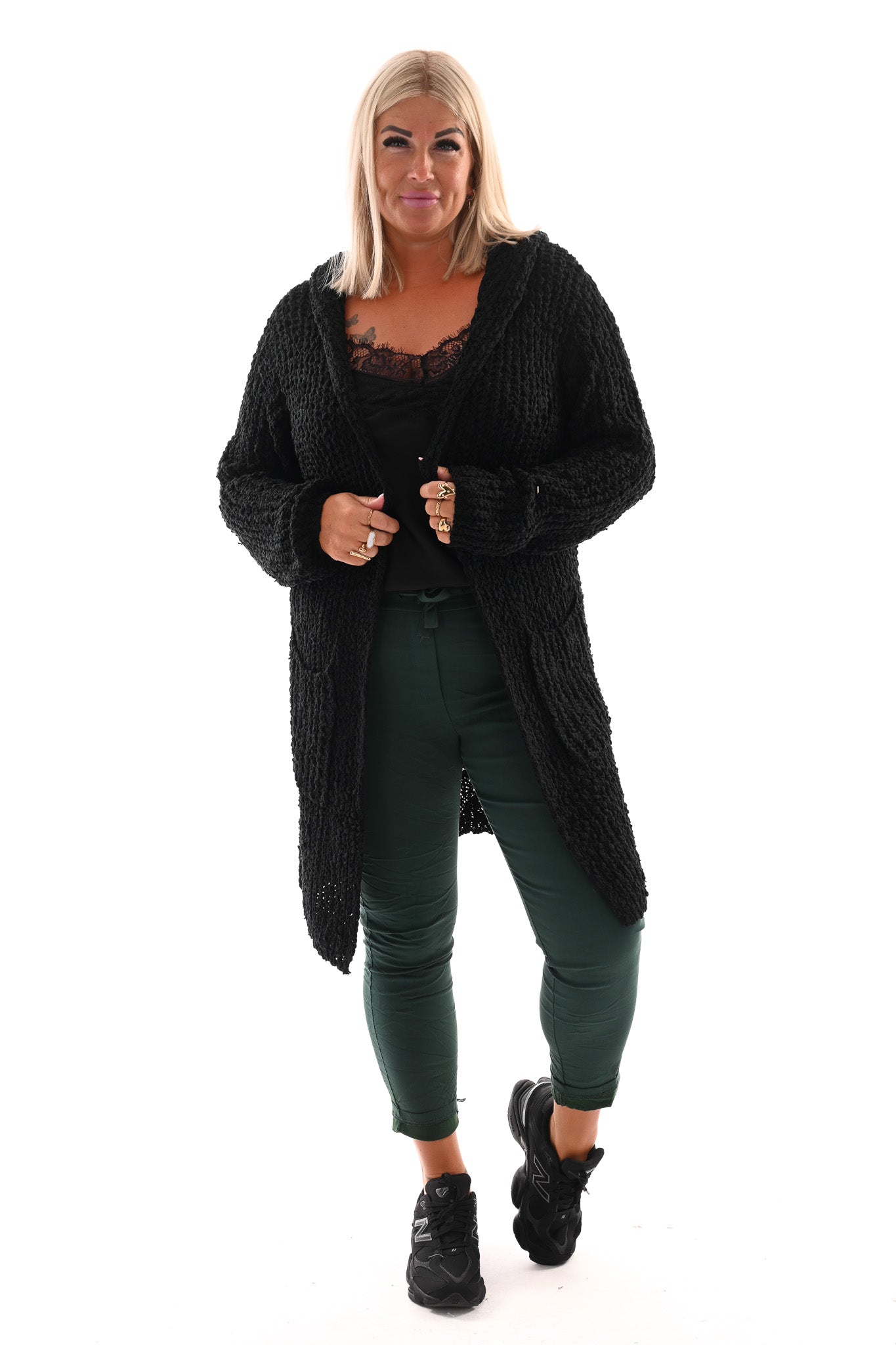Half lang vest boucle met capuchon zwart