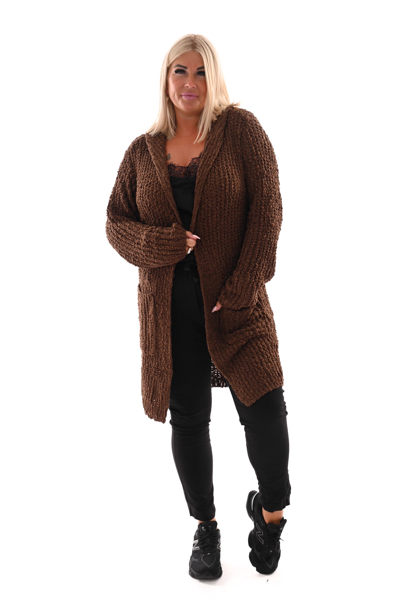 Half lang vest boucle met capuchon bruin