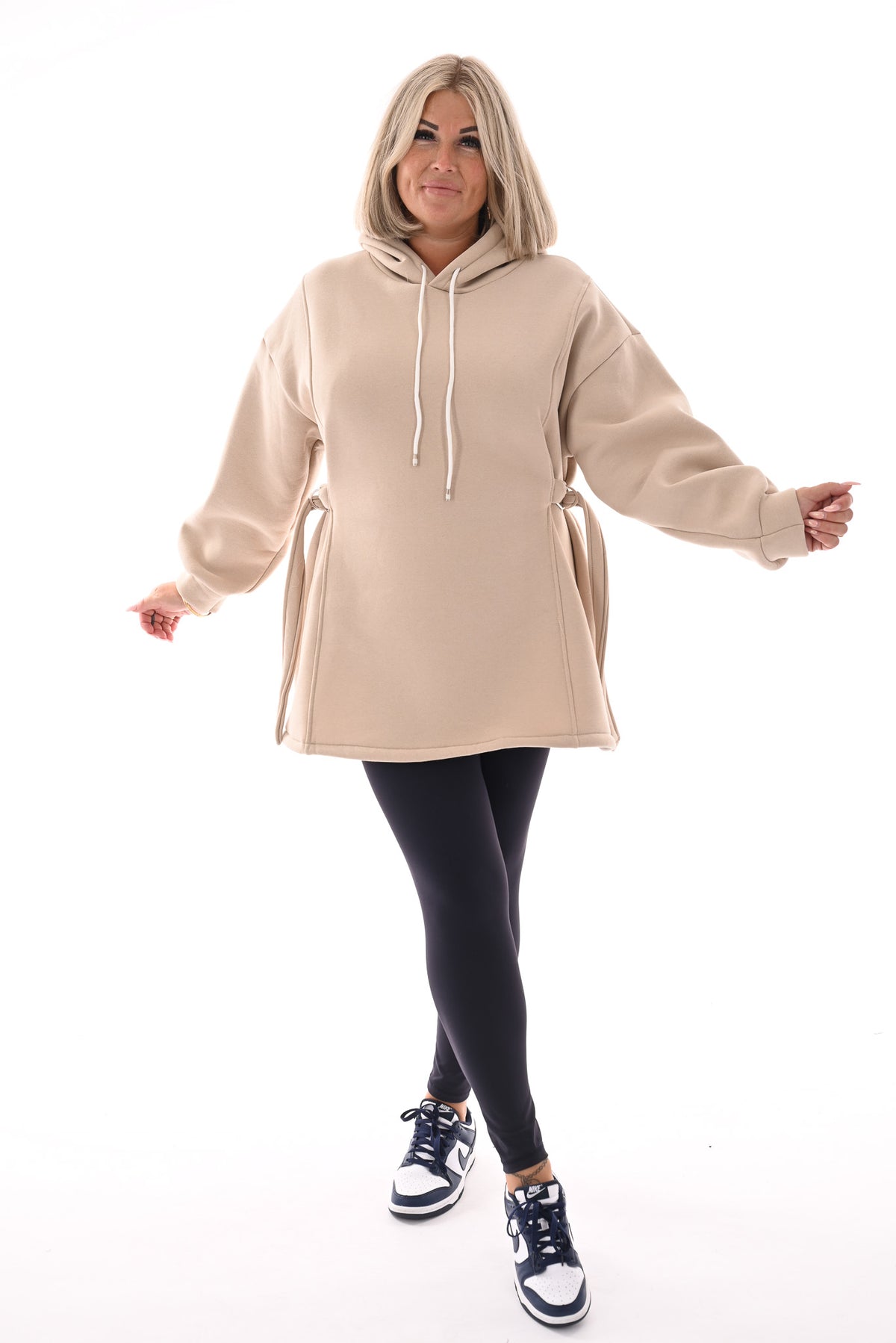 Lange sweater gesp detail beige