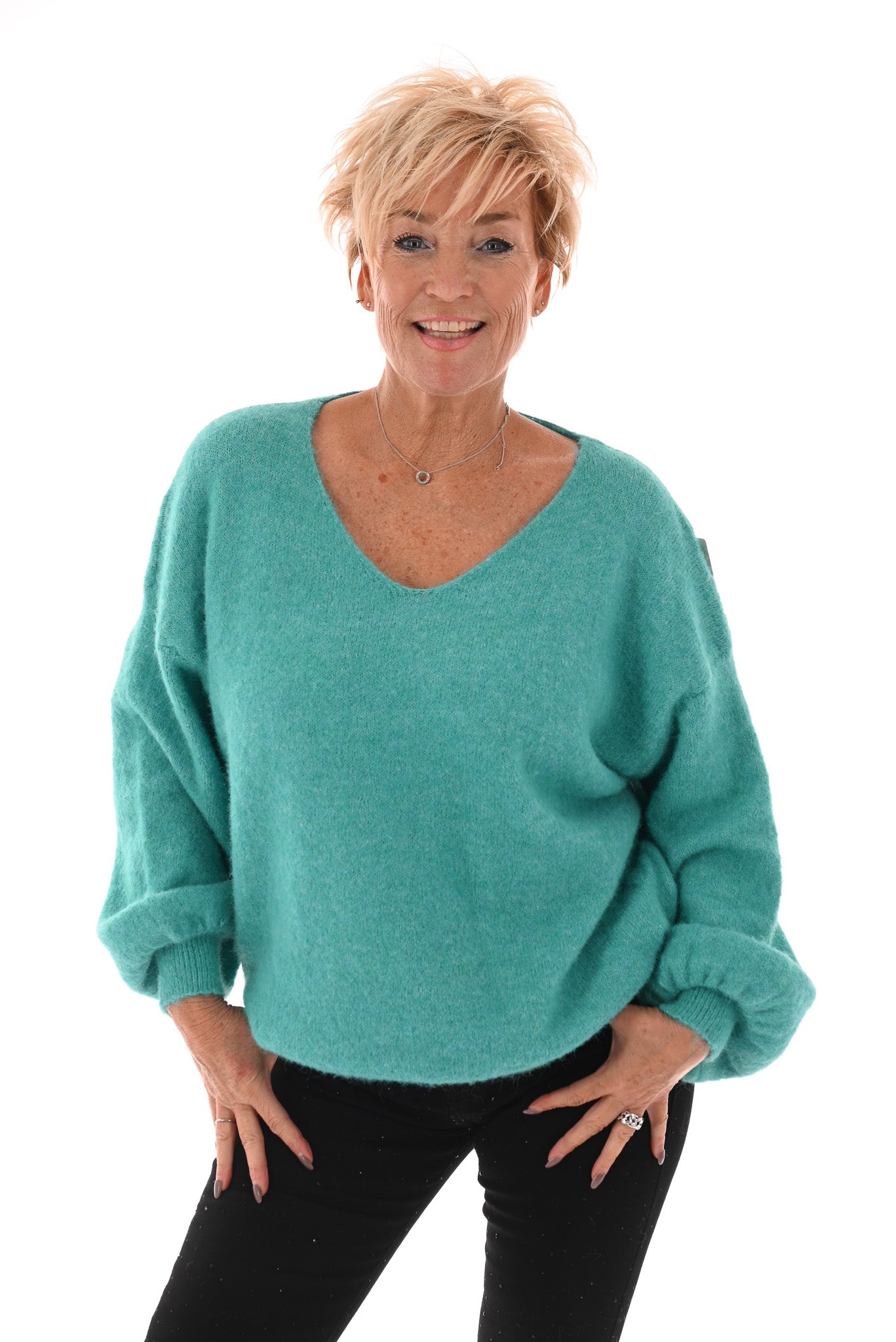 Fijn gebreide basic trui v-hals turquoise