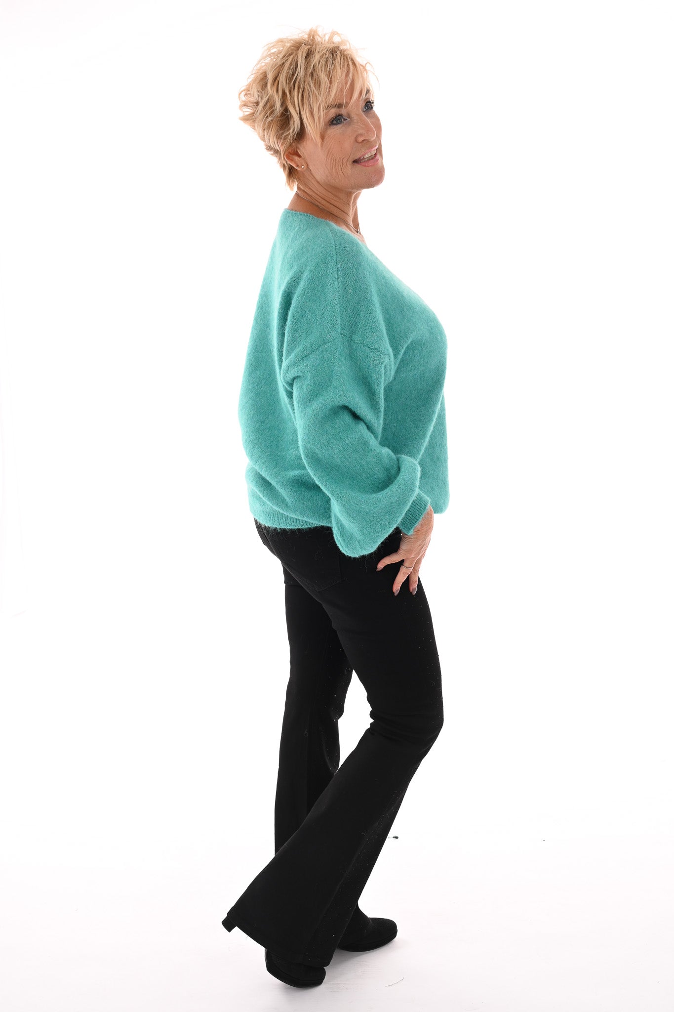 Fijn gebreide basic trui v-hals turquoise