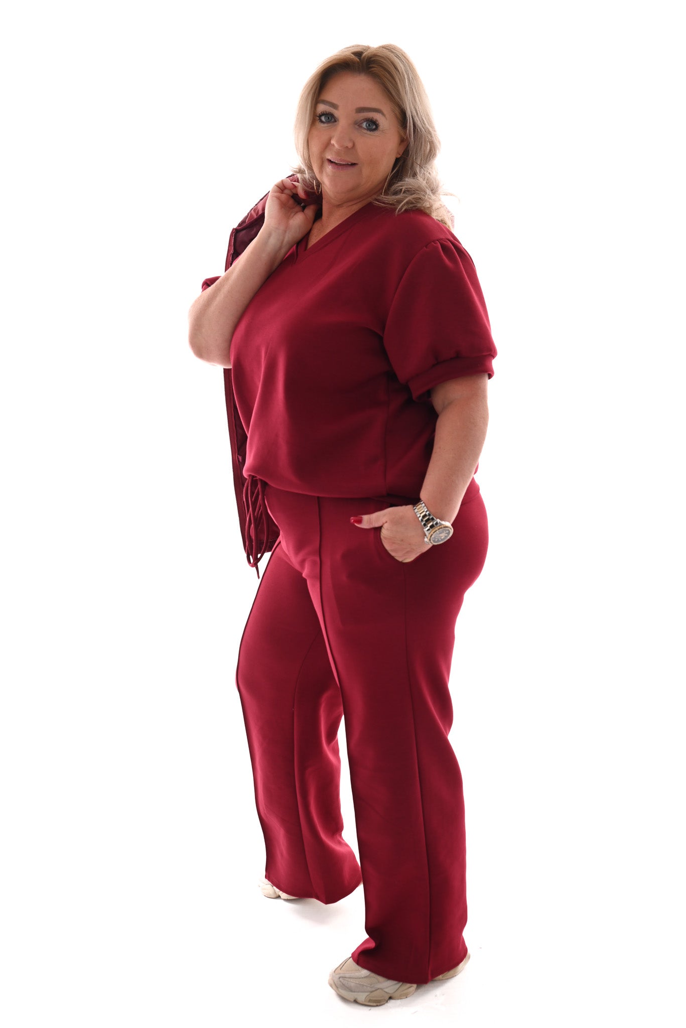 Tweedelig jogging set v-hals met boord uni bordeaux