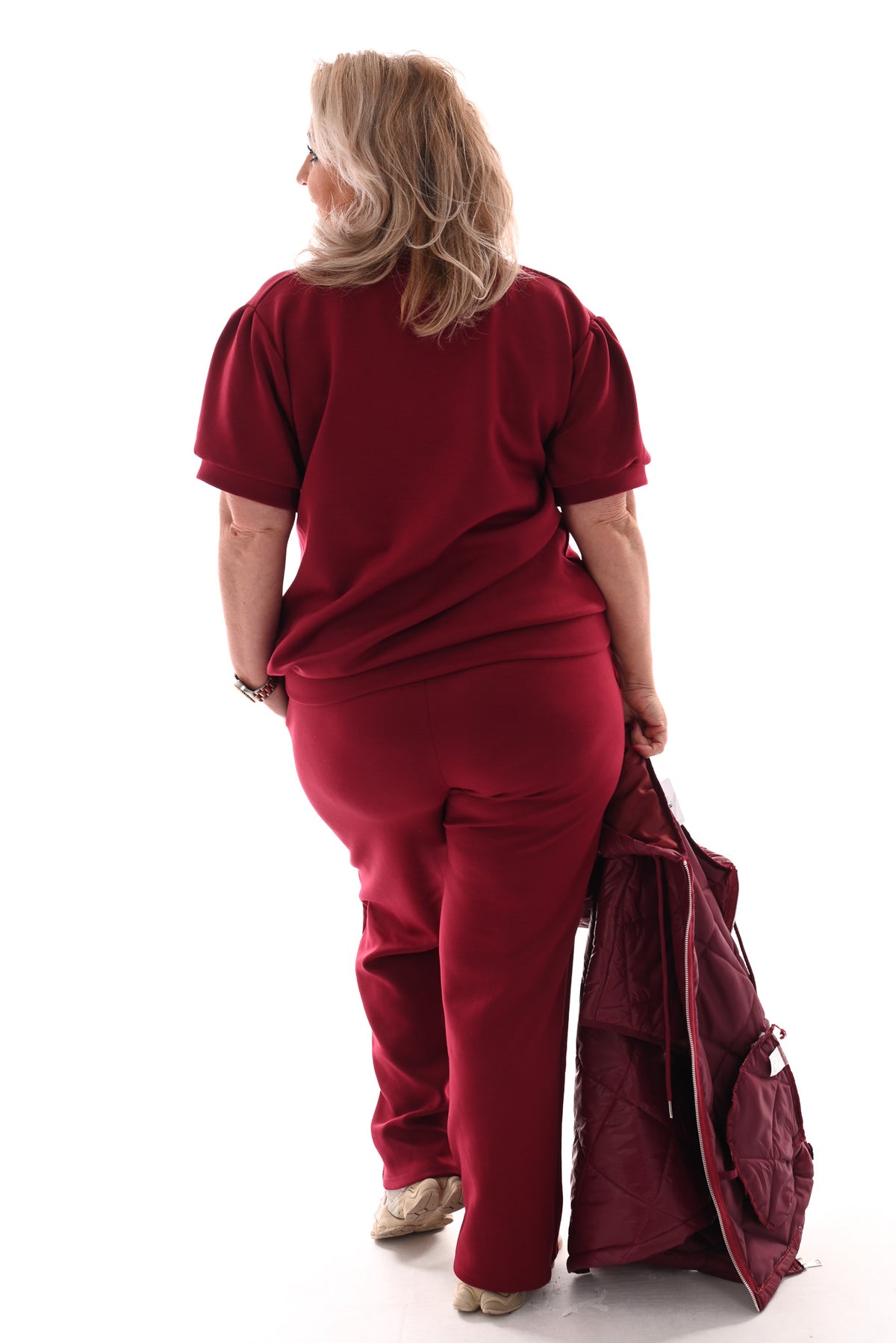 Tweedelig jogging set v-hals met boord uni bordeaux