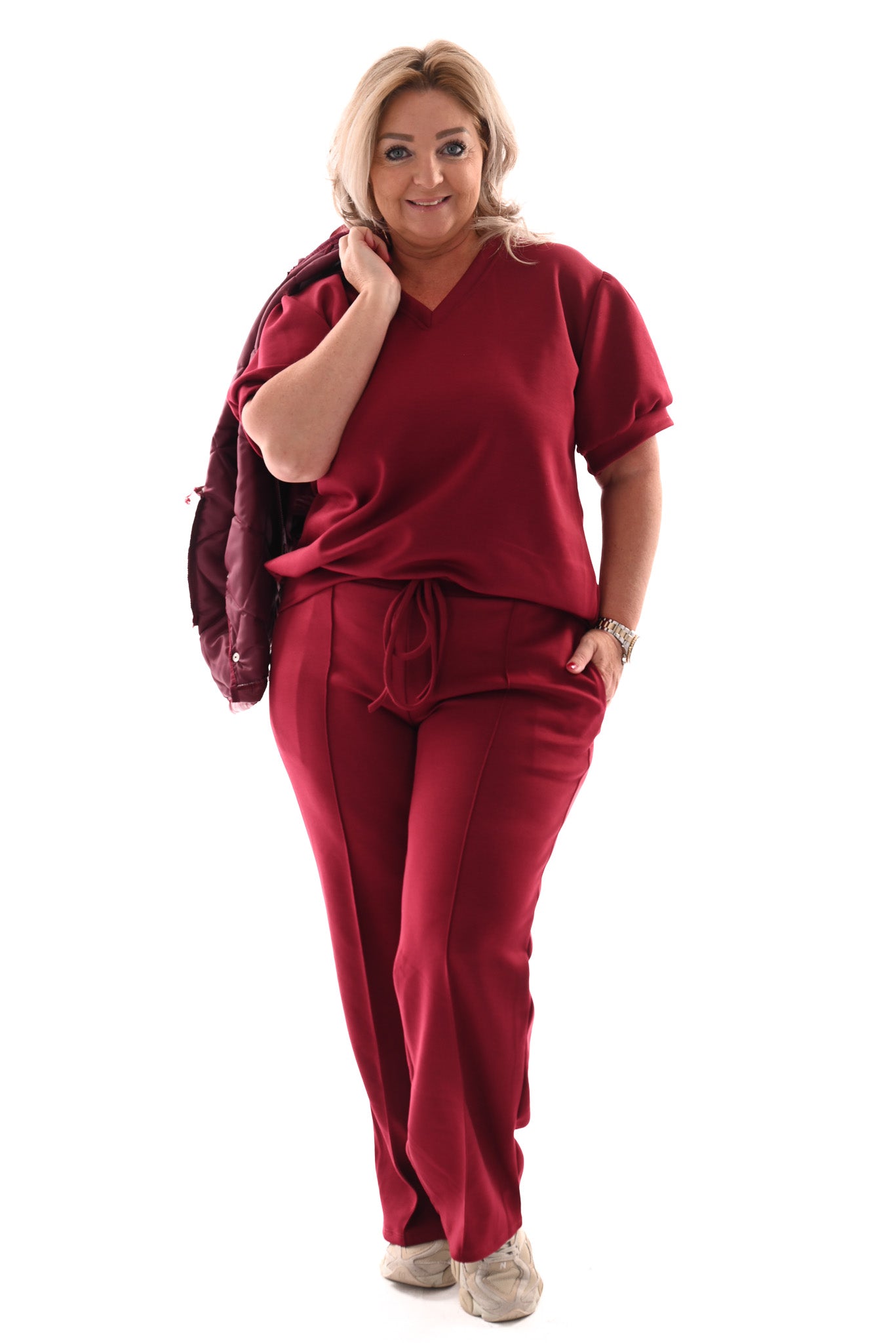 Tweedelig jogging set v-hals met boord uni bordeaux