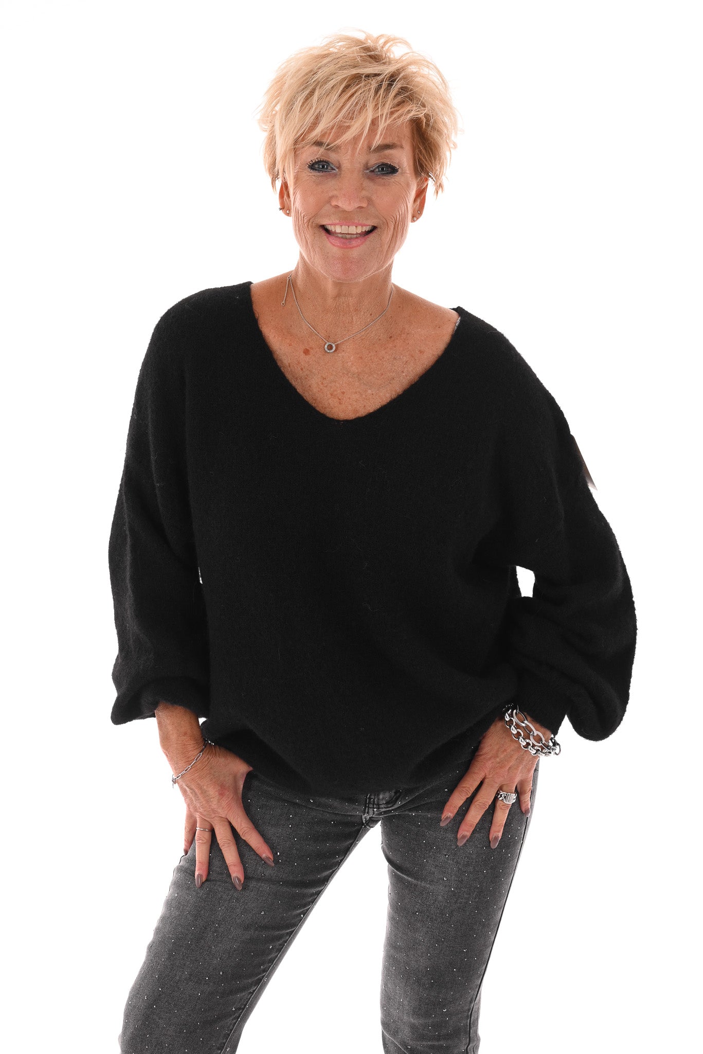 Fijn gebreide basic trui v-hals zwart