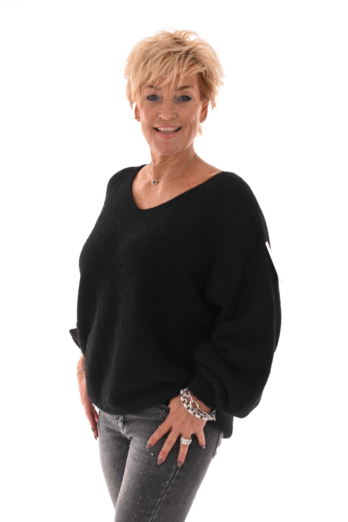 Fijn gebreide basic trui v-hals zwart