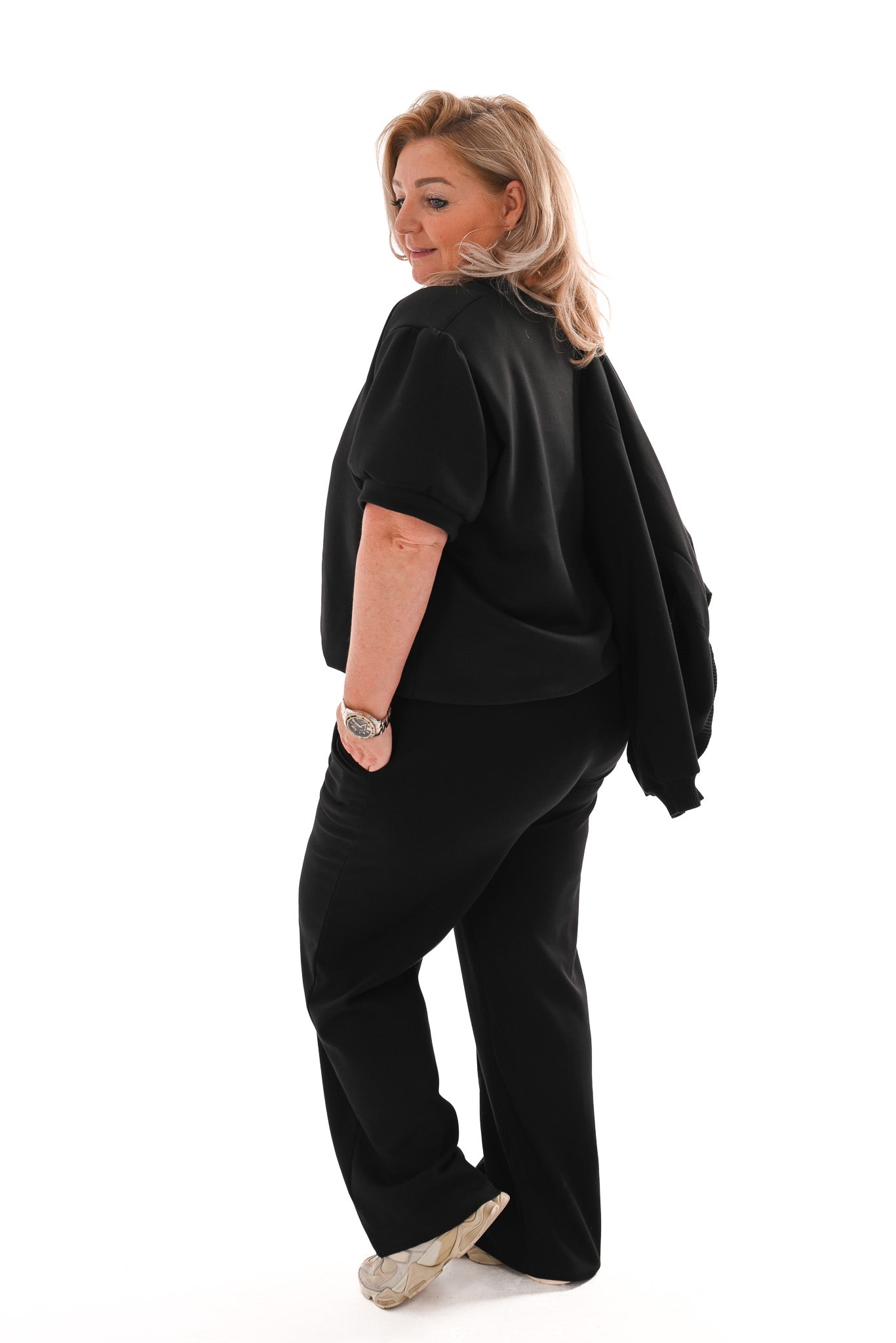 Tweedelig jogging set v-hals met boord uni zwart