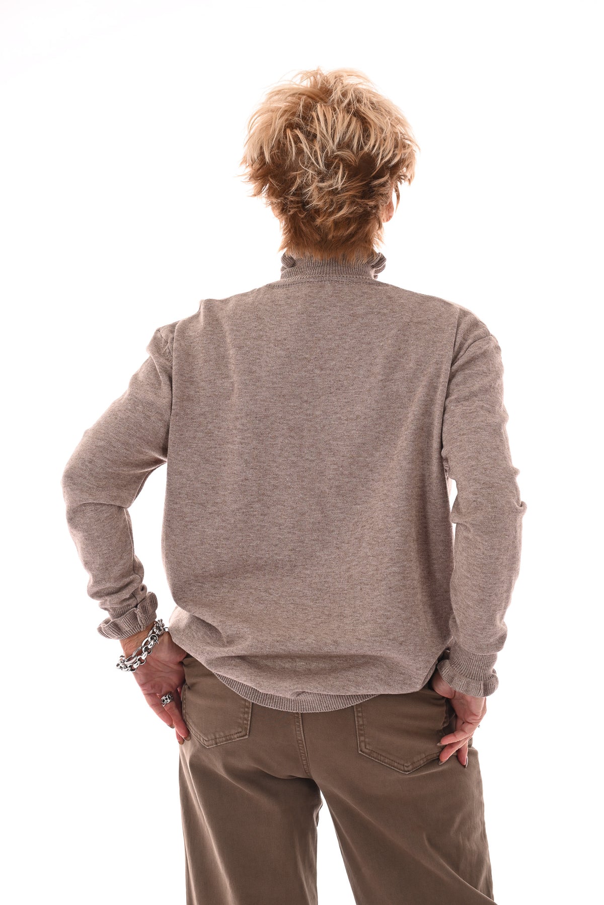 Basic trui roezelkraag beige