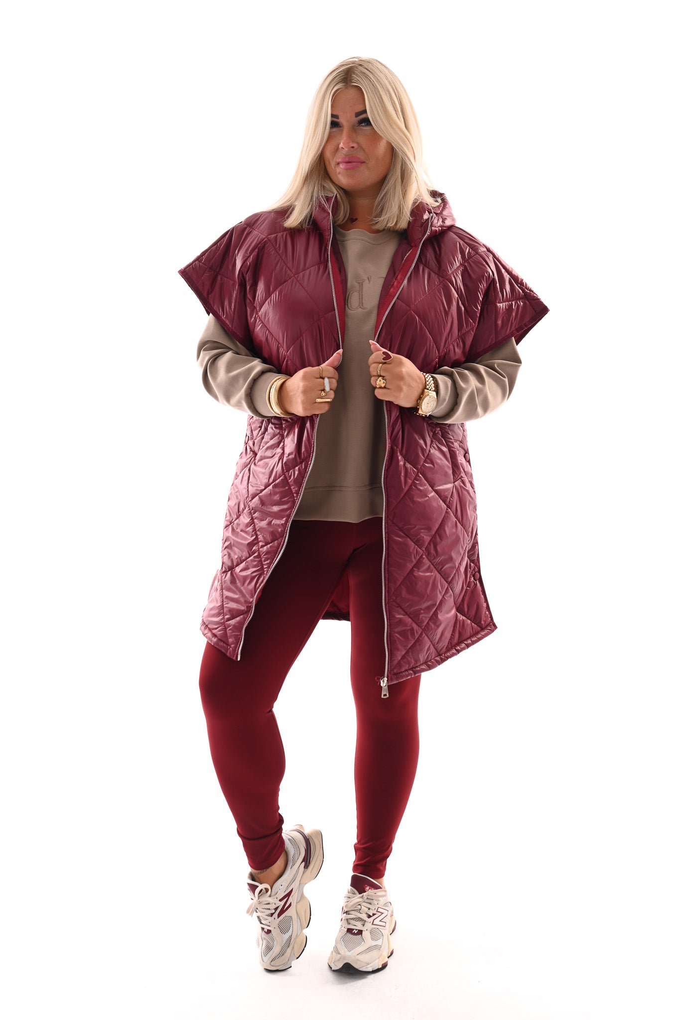 Lange bodywarmer met capuchon rood