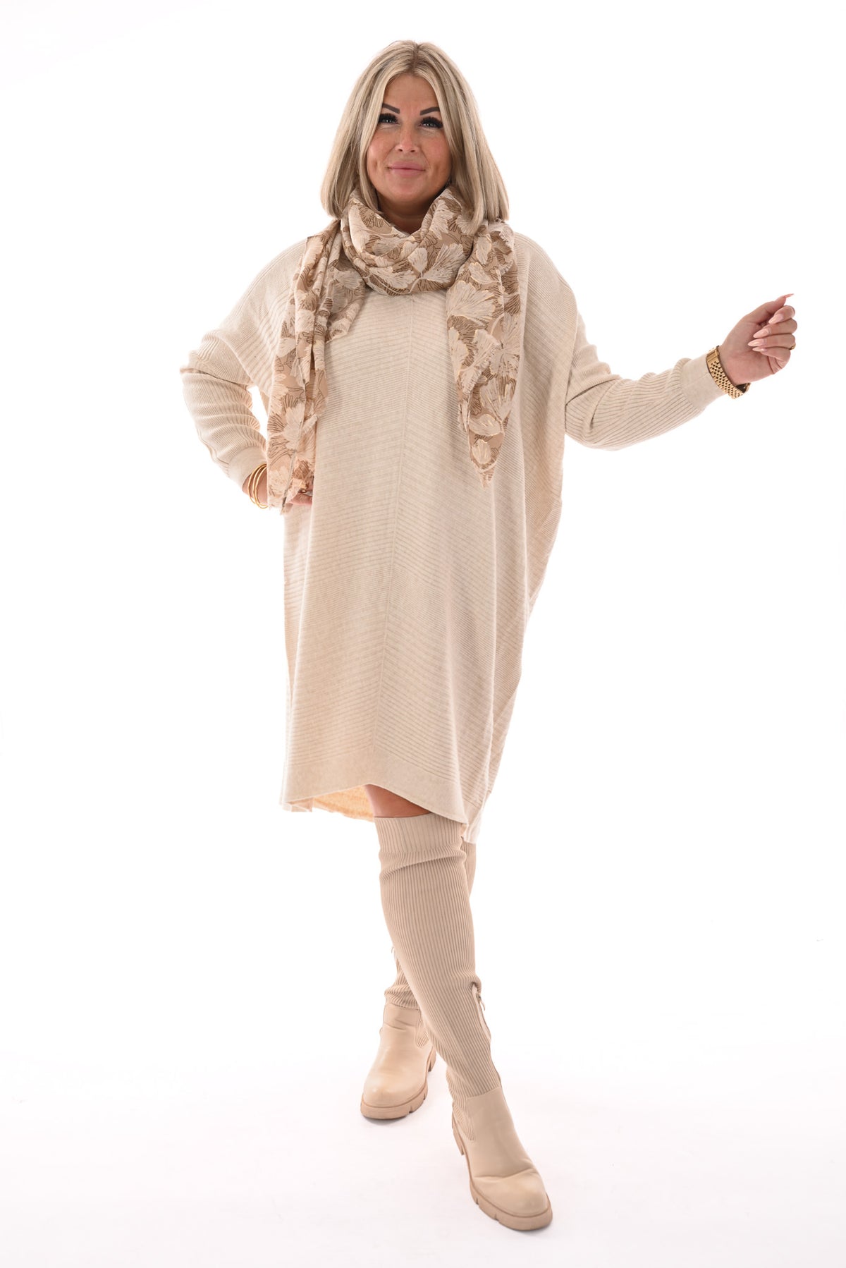 Jurk lijnen v-hals creme