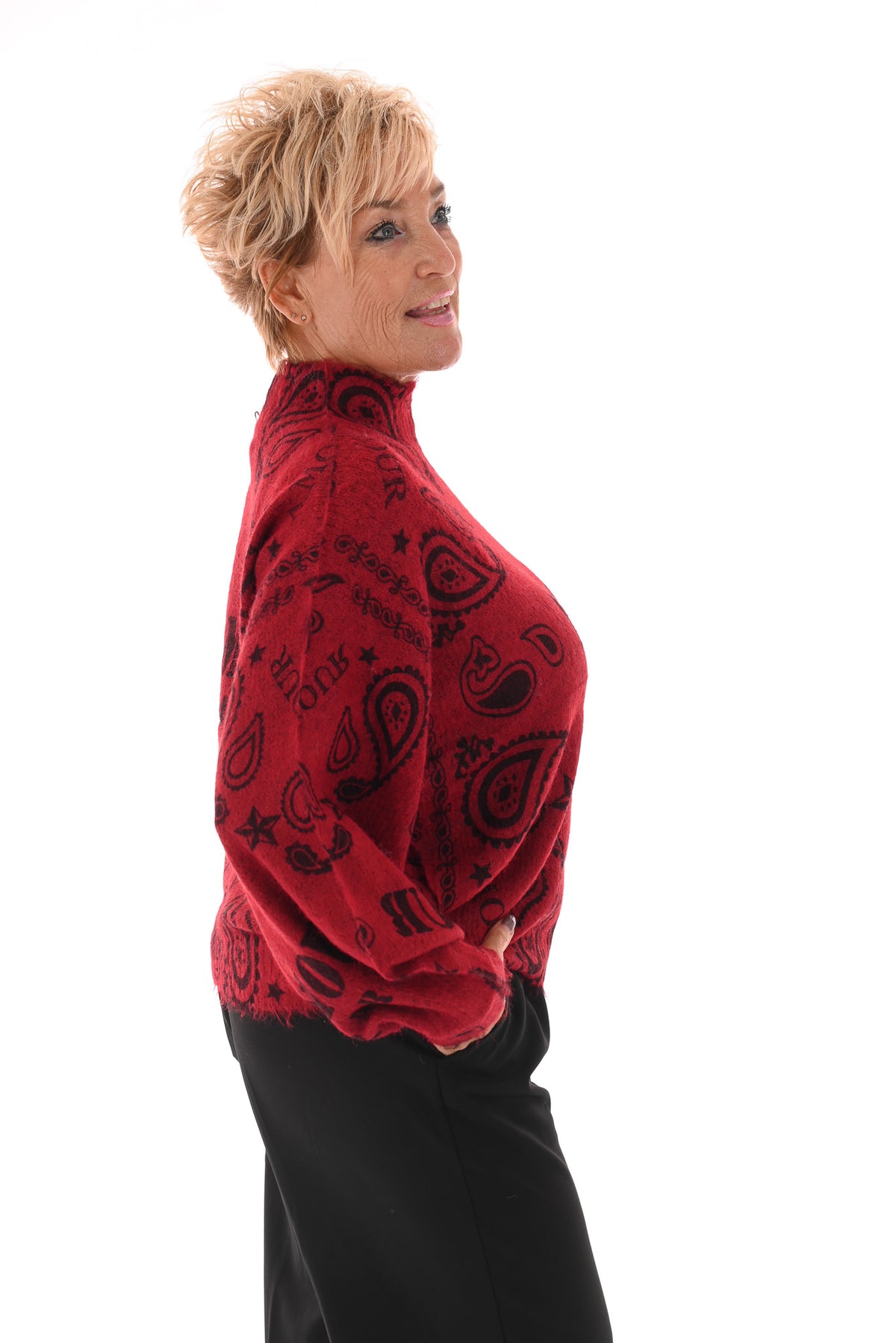 Fijn gebreide trui amour rood