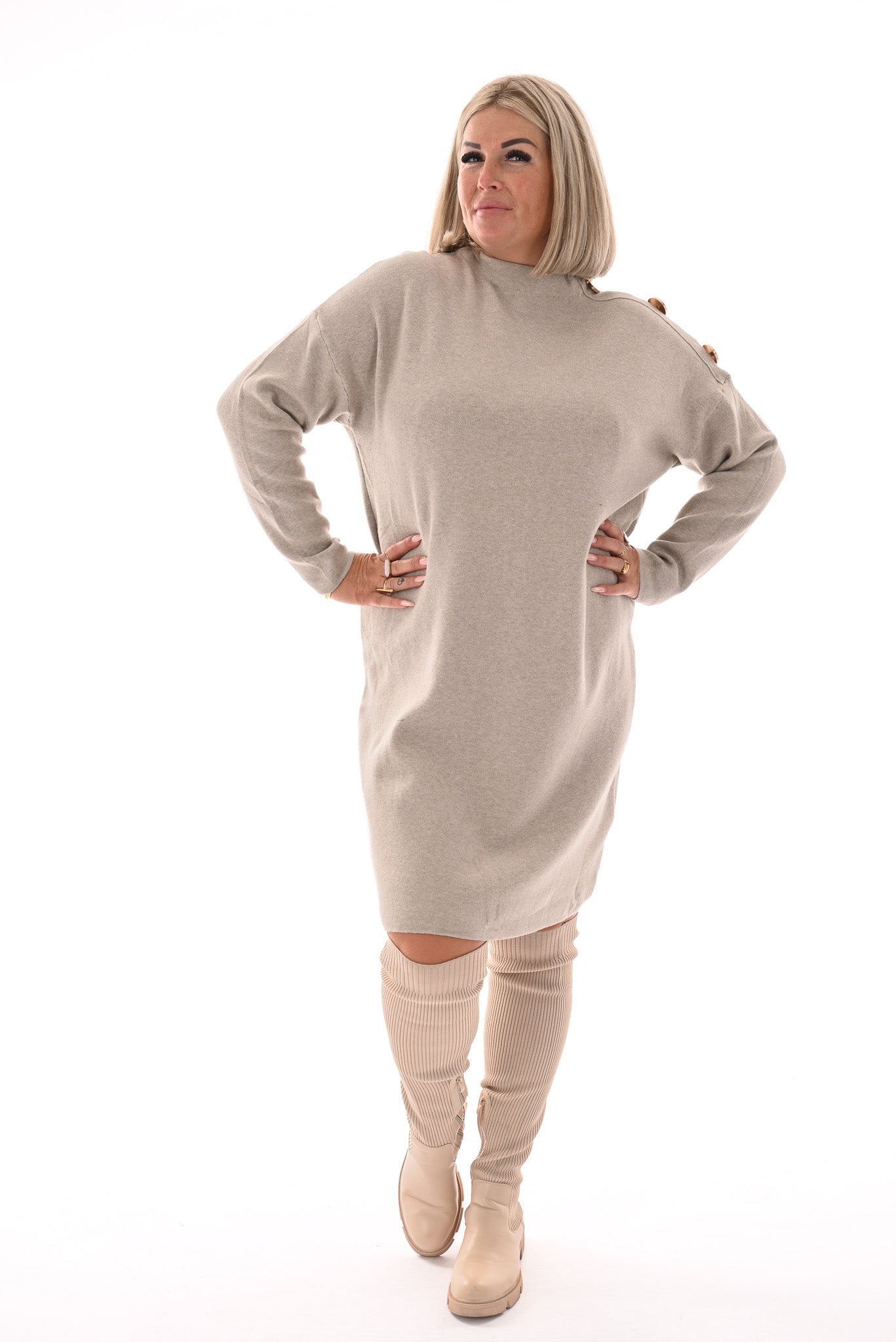 Jurk grote gouden knopen taupe