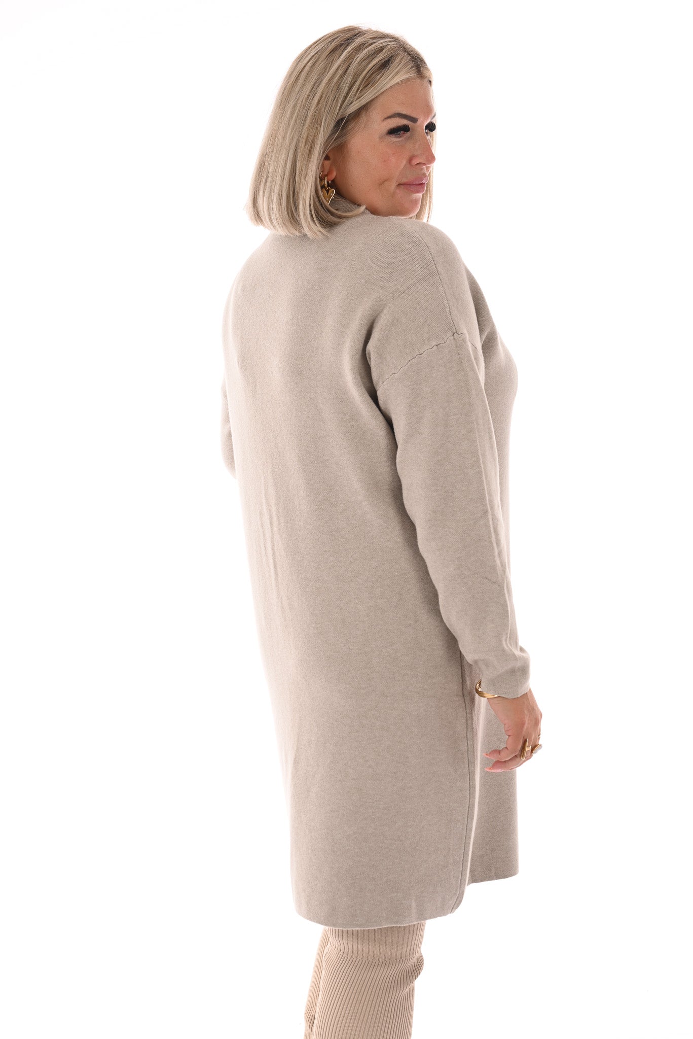 Jurk grote gouden knopen taupe