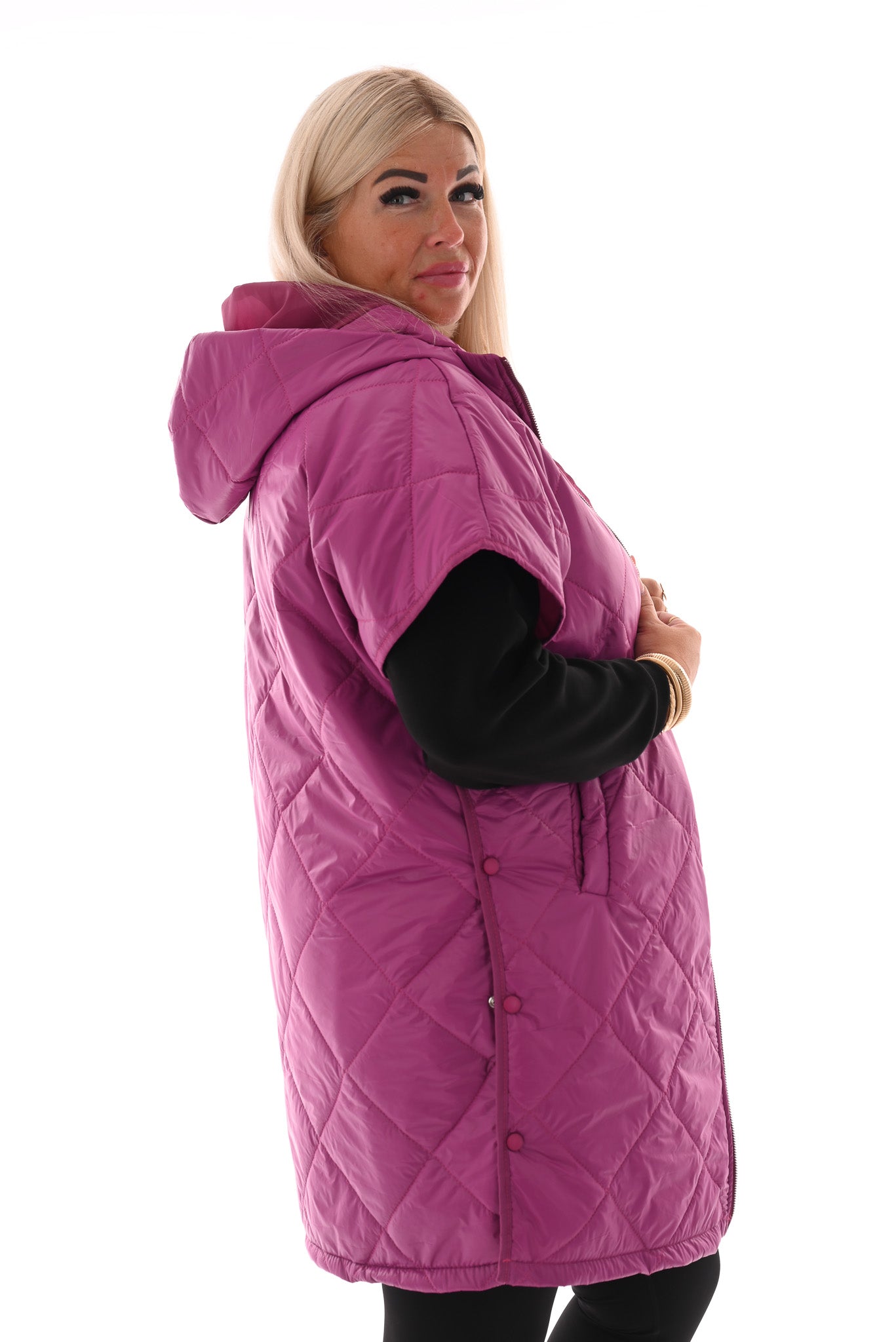 Lange bodywarmer met capuchon cyclaam