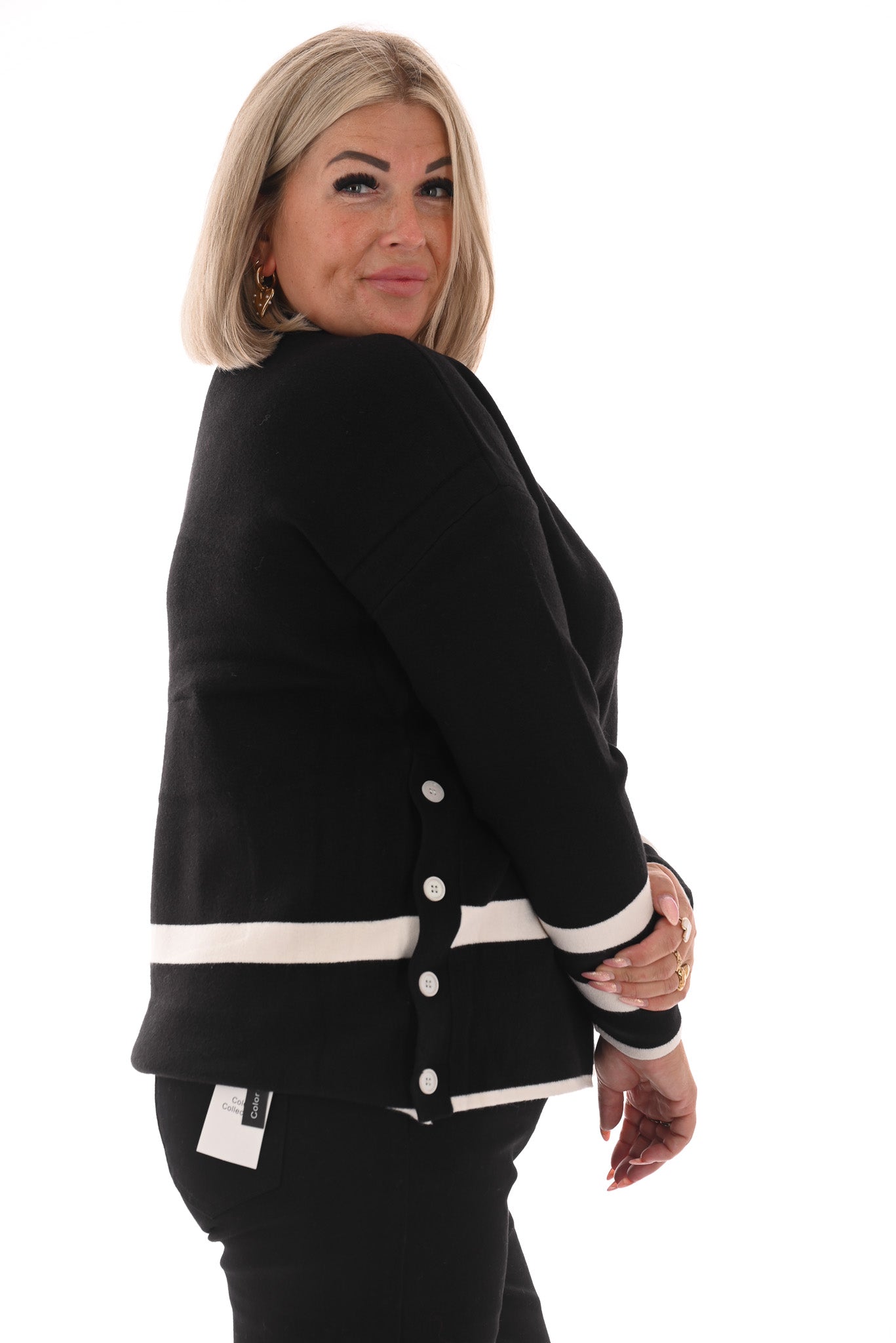 Trui met streep en knopen zwart