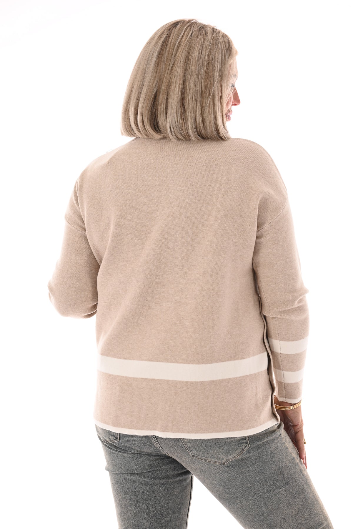 Trui met streep en knopen camel