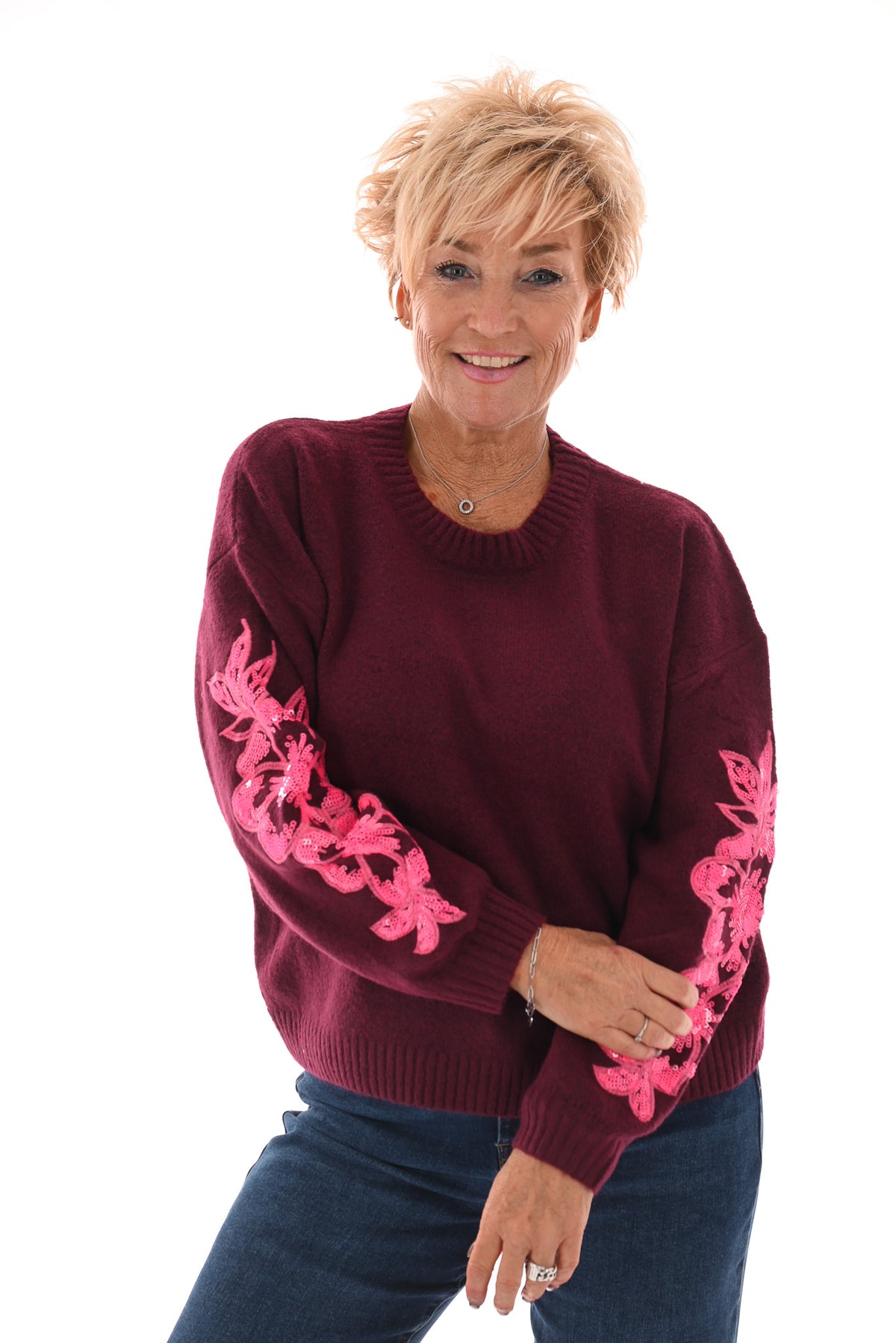 Fijn gebreide trui bloemen pailletten bordeaux