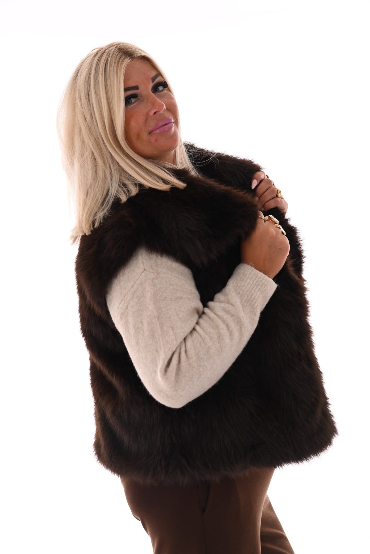Faux fur bodywarmer met zakken donkerbruin