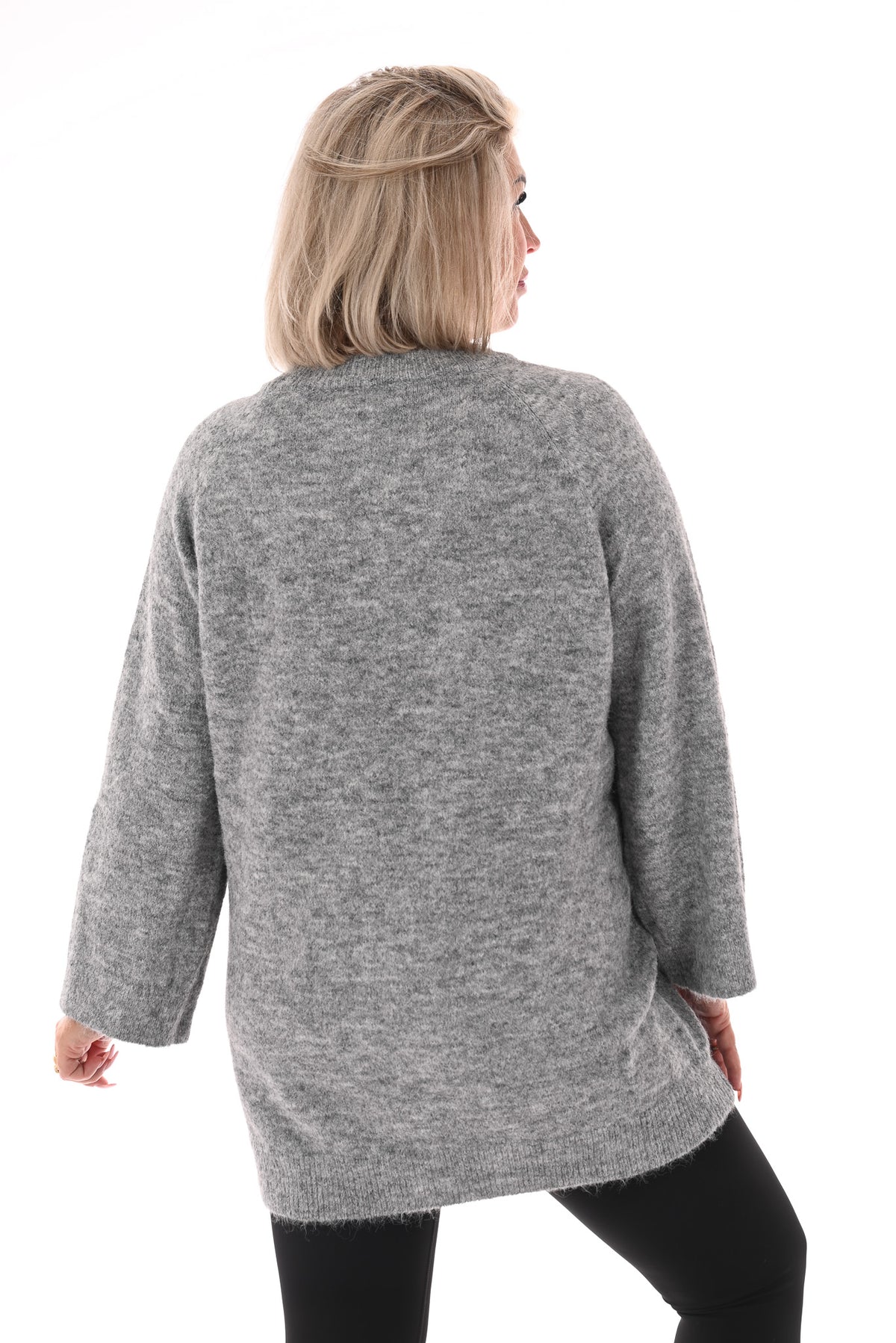 fijn gebreide trui met ronde hals lichtgrijs