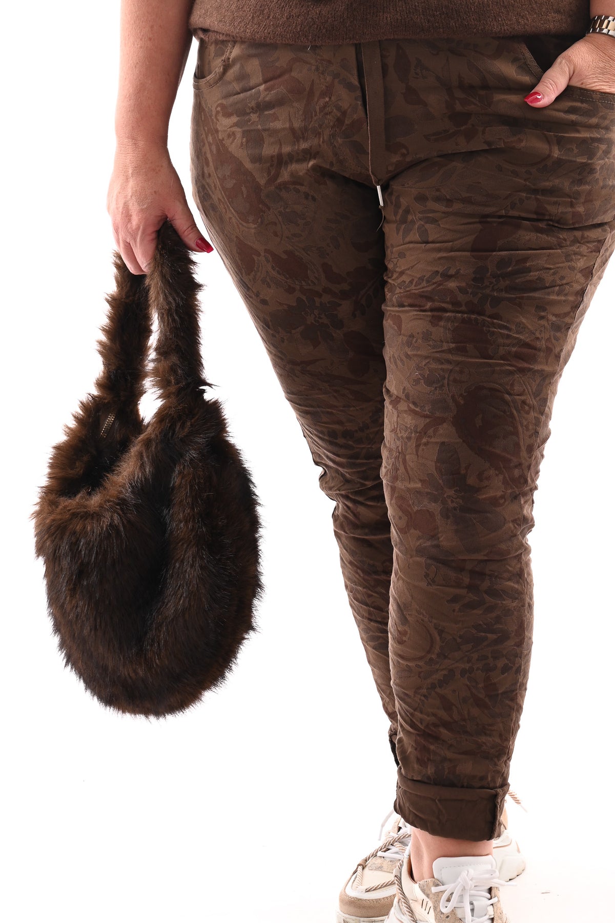 Faux fur ronde crossbody bruin
