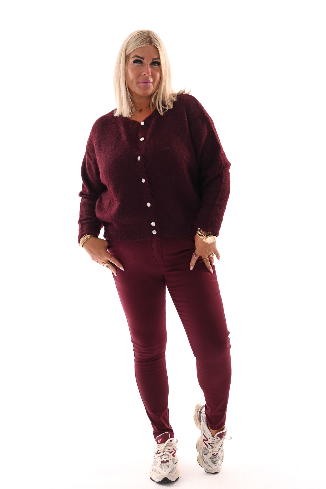 Fijn gebreid vest met knoopjes bordeaux