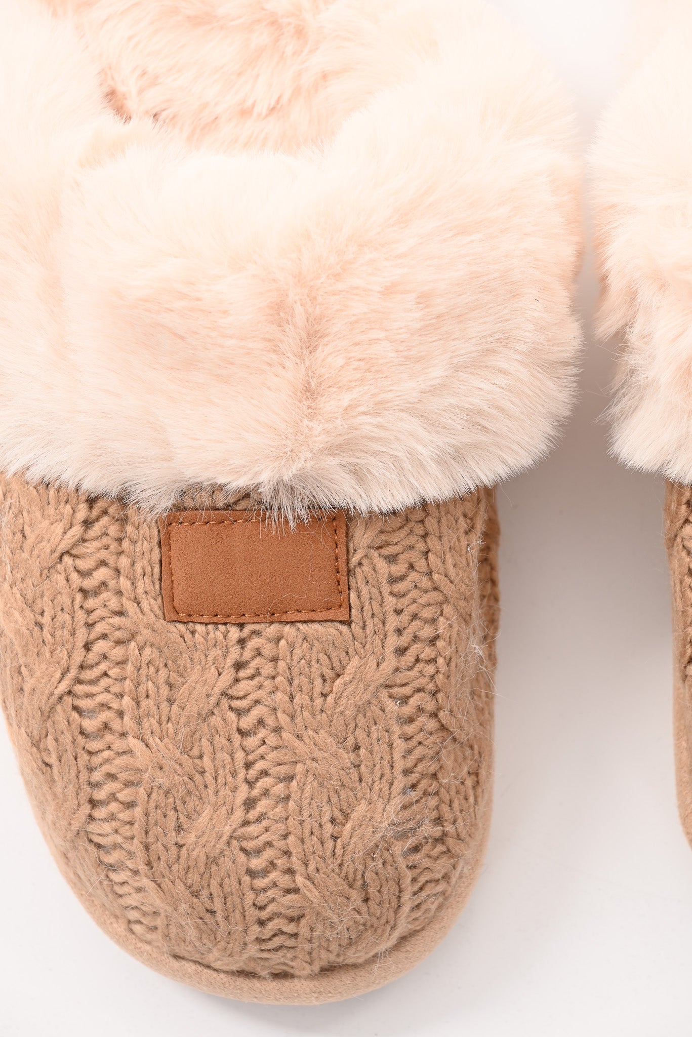Grof gebreide pantoffels lichtbruin