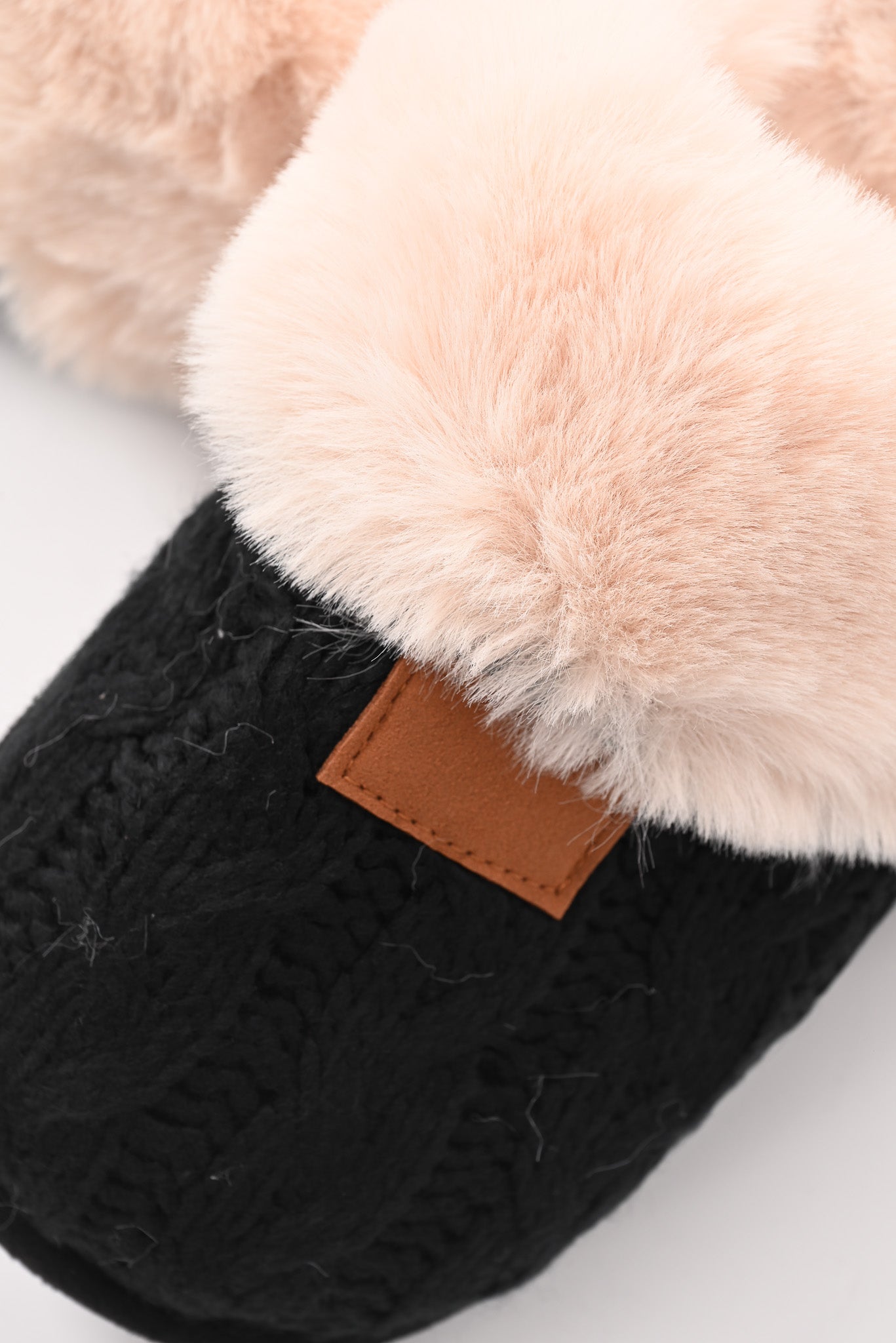 Grof gebreide pantoffels zwart