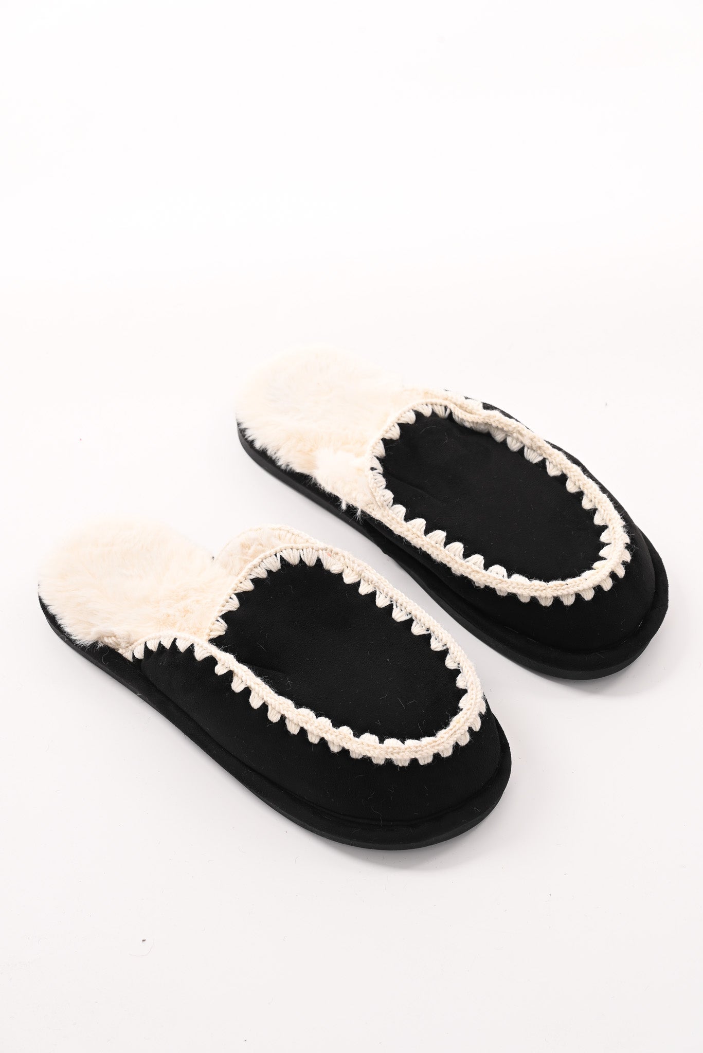 Pantoffels met sierrand zwart