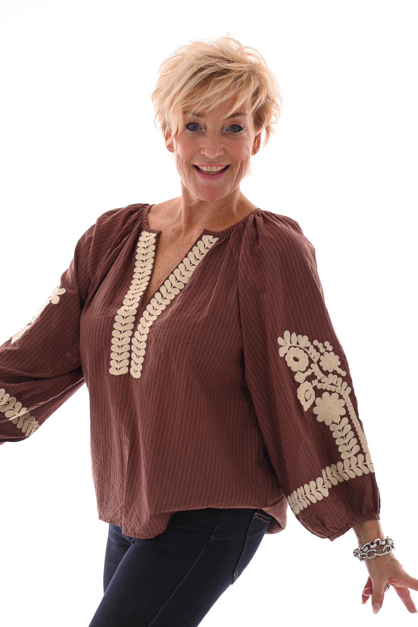 Blouse v-hals strepen met pofmouwen bruin