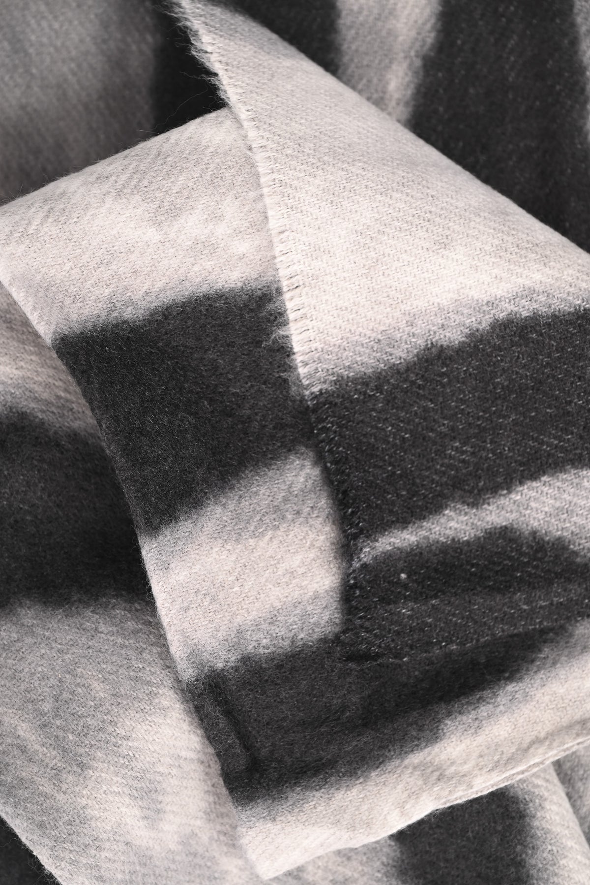 Sjaal grote panter grijs