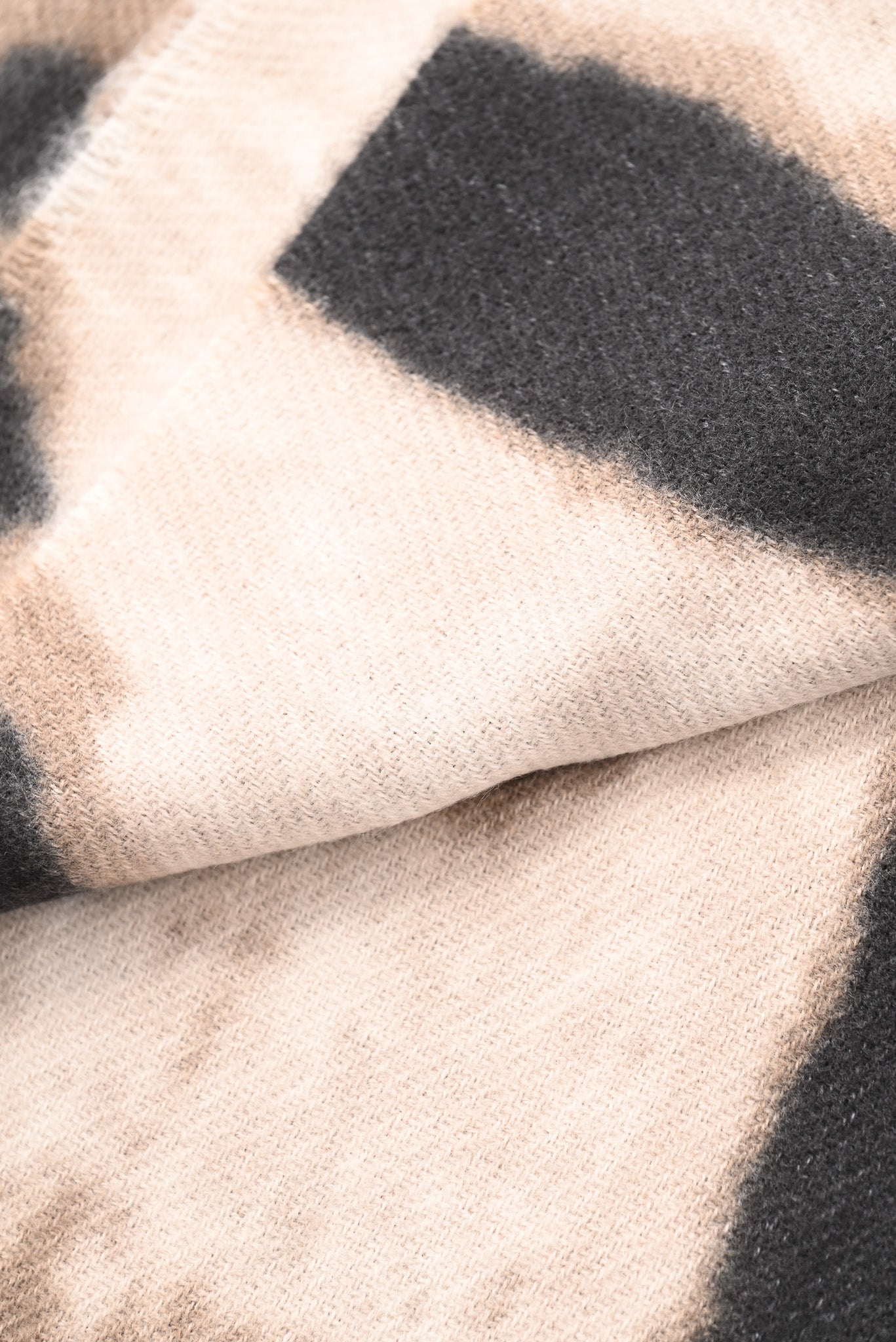 Sjaal grote panter beige