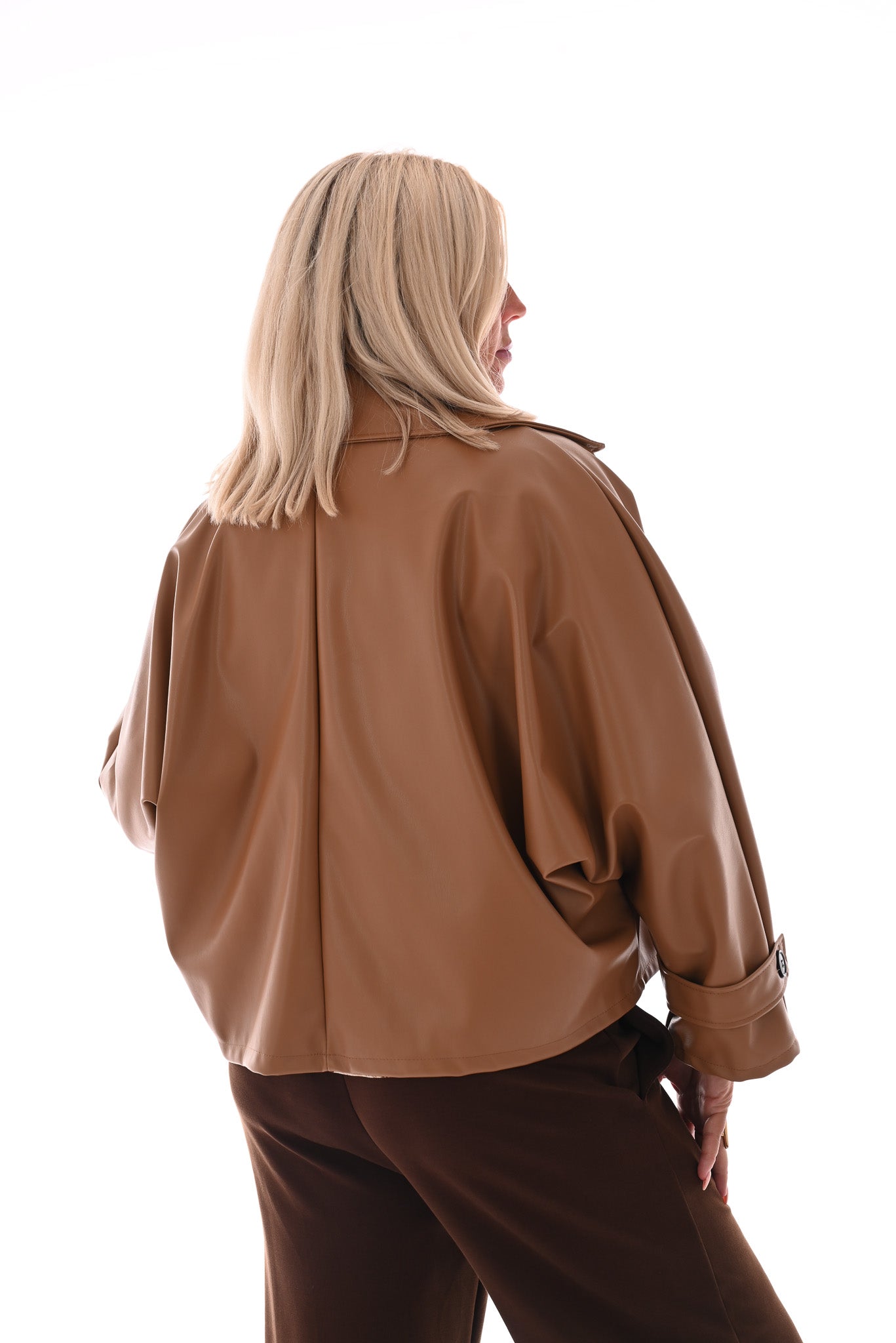 Leren vleermuis jack met knopen camel