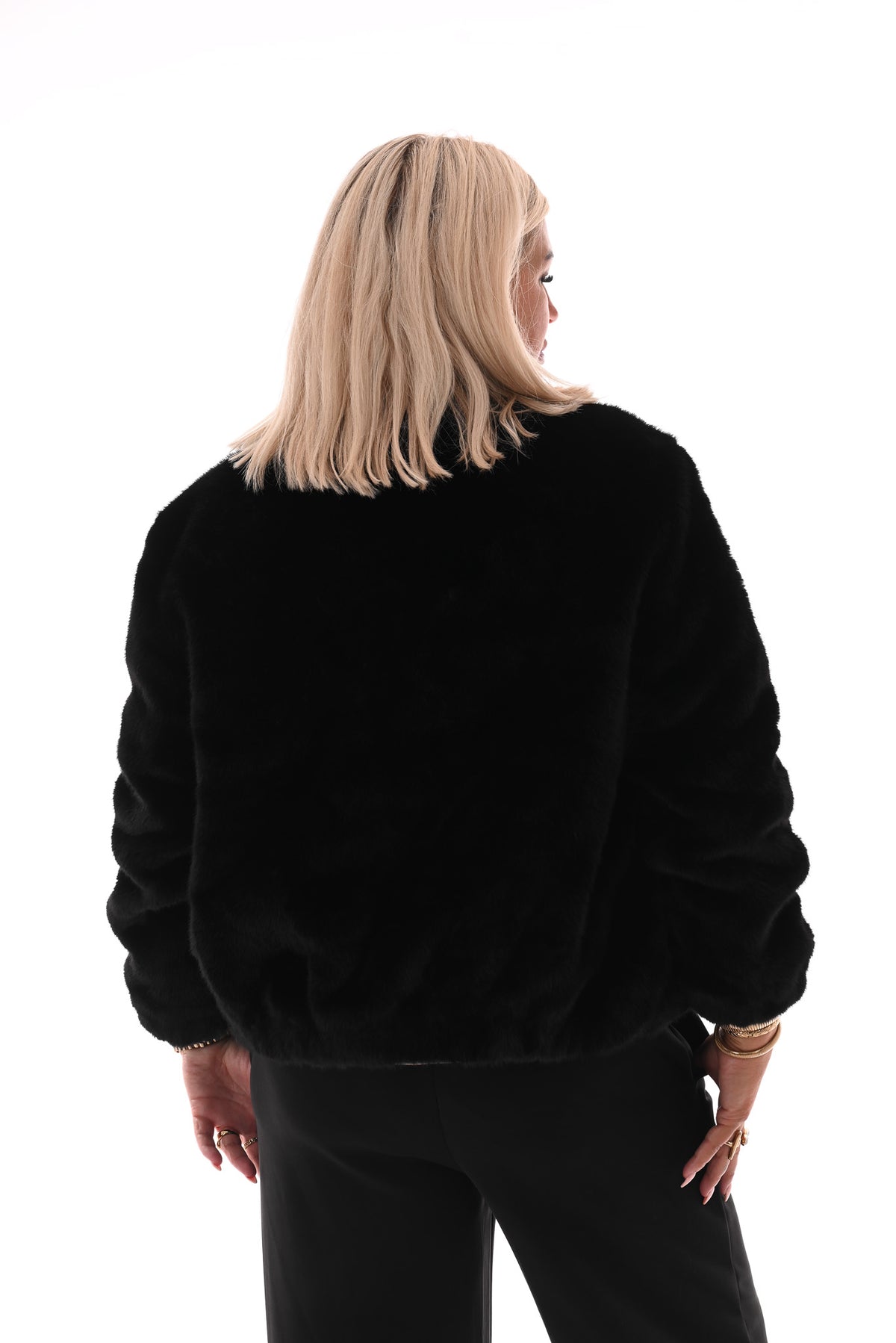 Faux fur jas met knopen zwart