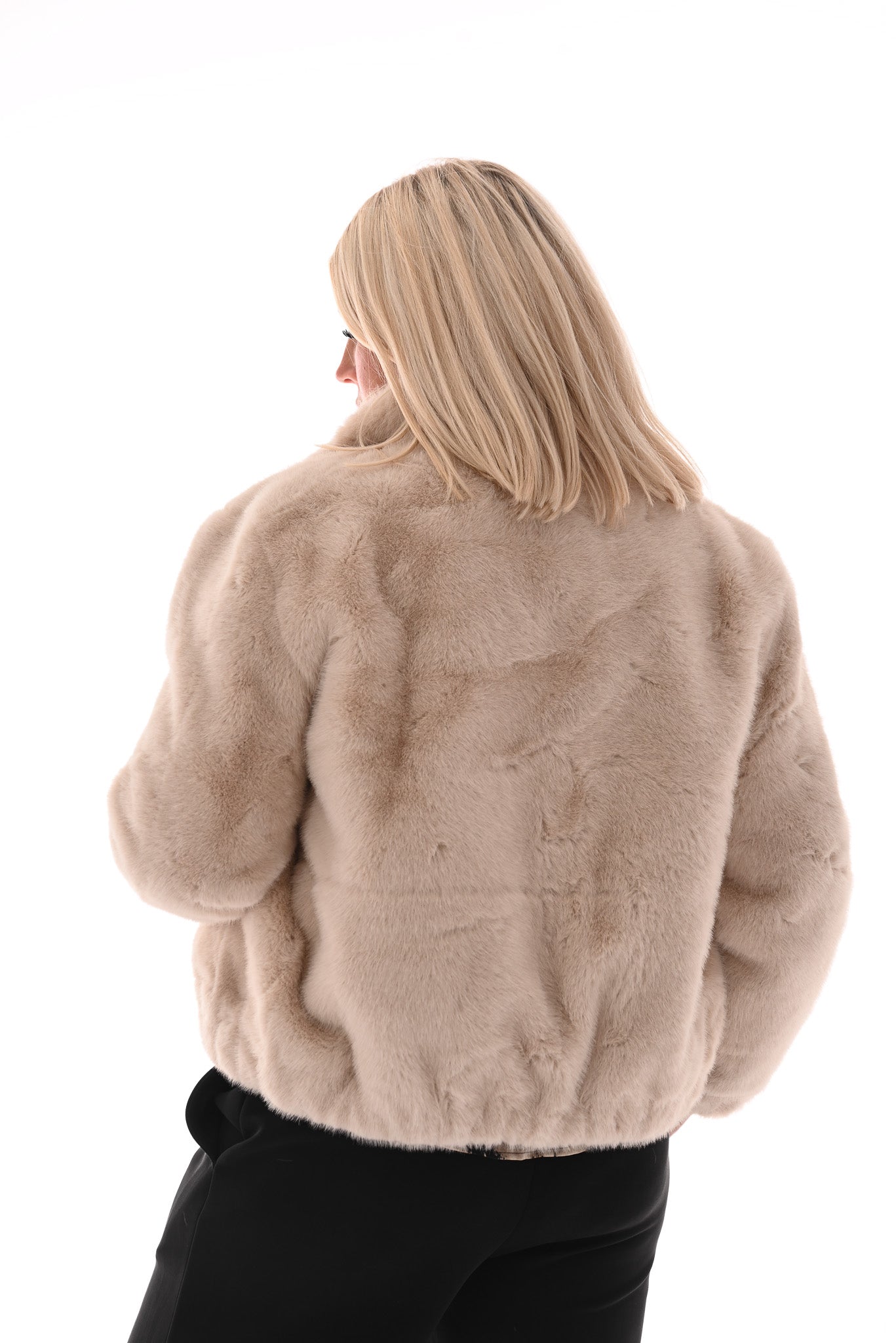 Faux fur jas met knopen beige