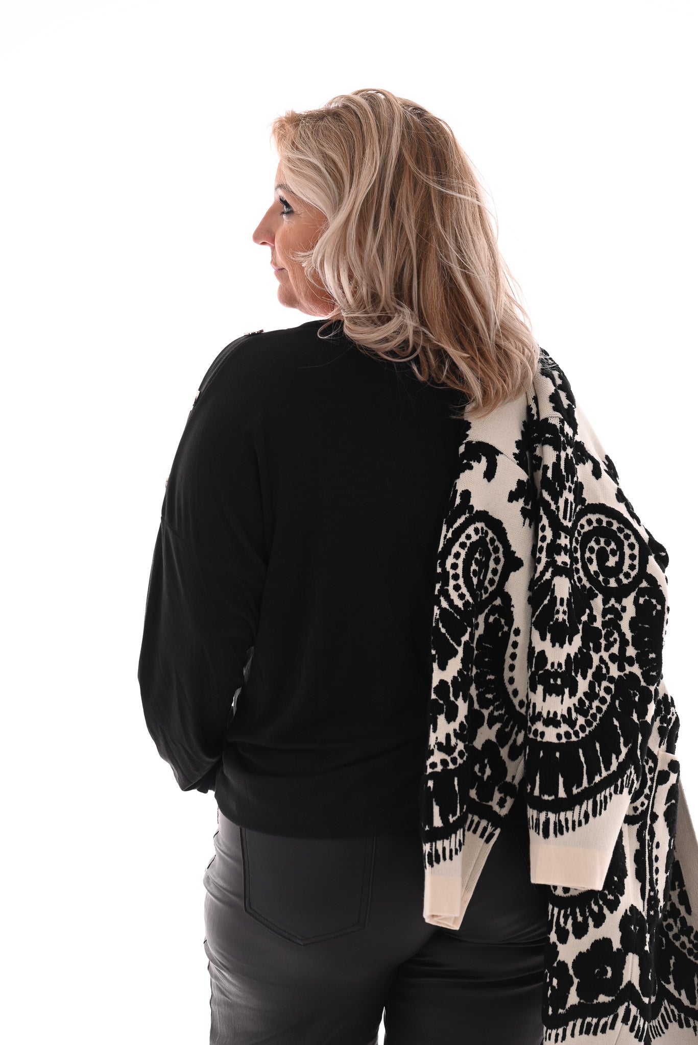 Top rib lange mouwen knopen op schouders zwart