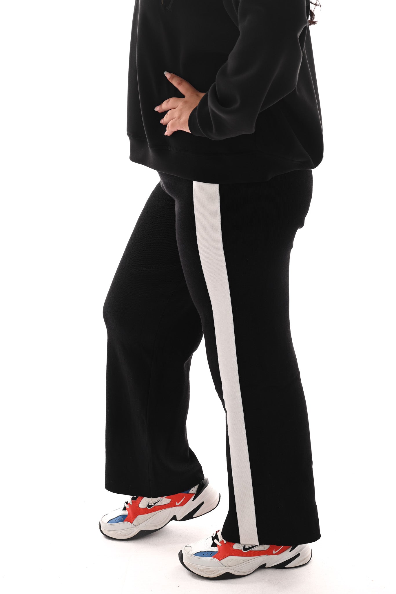 Fijn gebreide broek met bies zwart