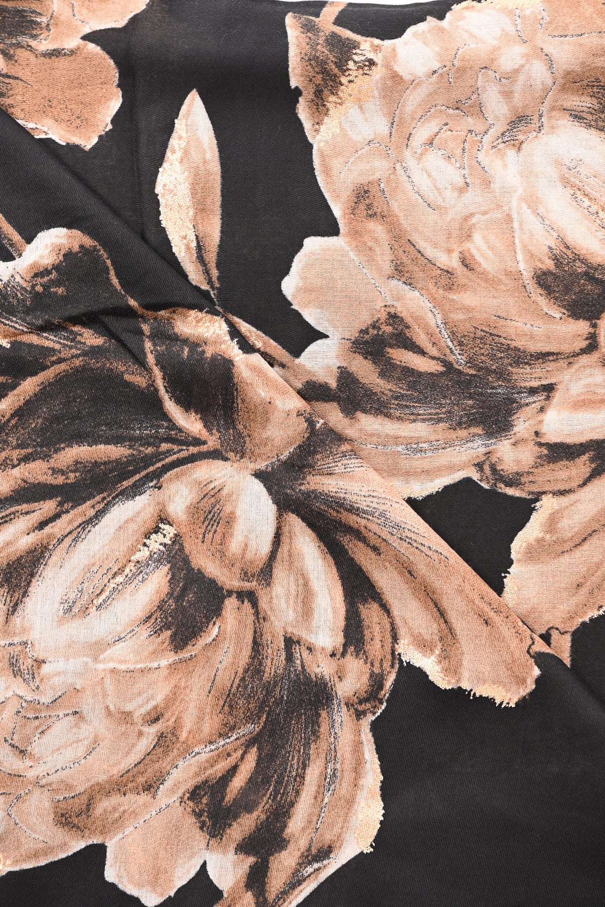 Sjaal met bloemen en gouden details zwart