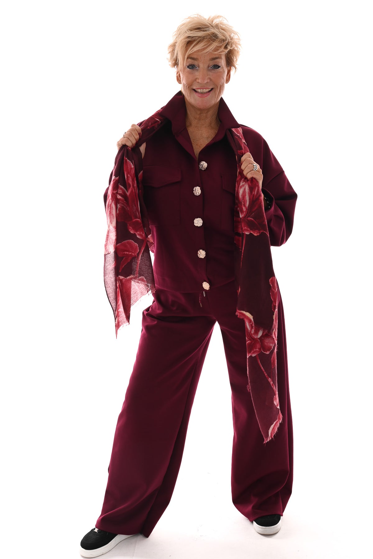Tweedelig pak blouse met borstzakken en knopen bordeaux