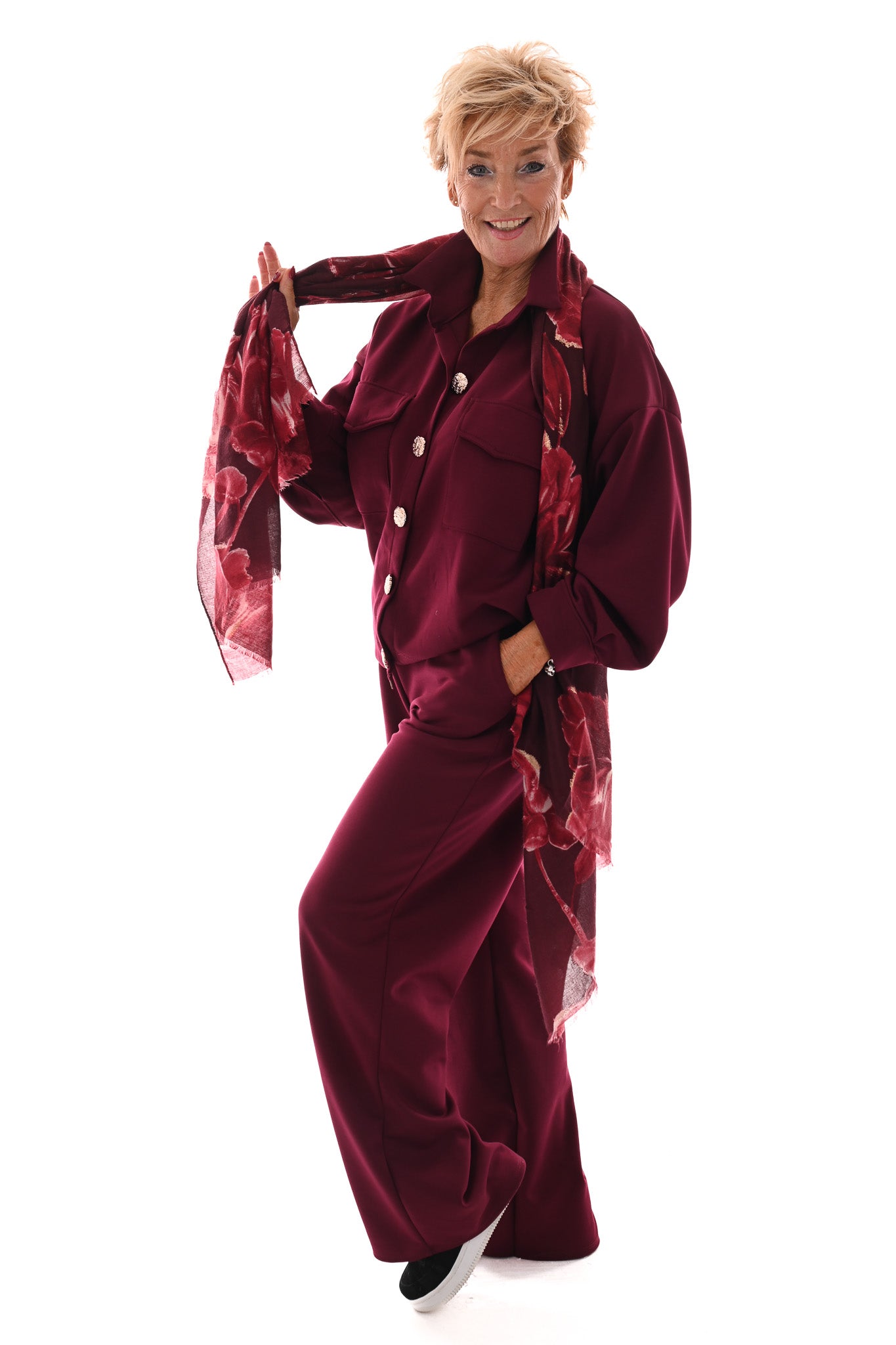 Tweedelig pak blouse met borstzakken en knopen bordeaux
