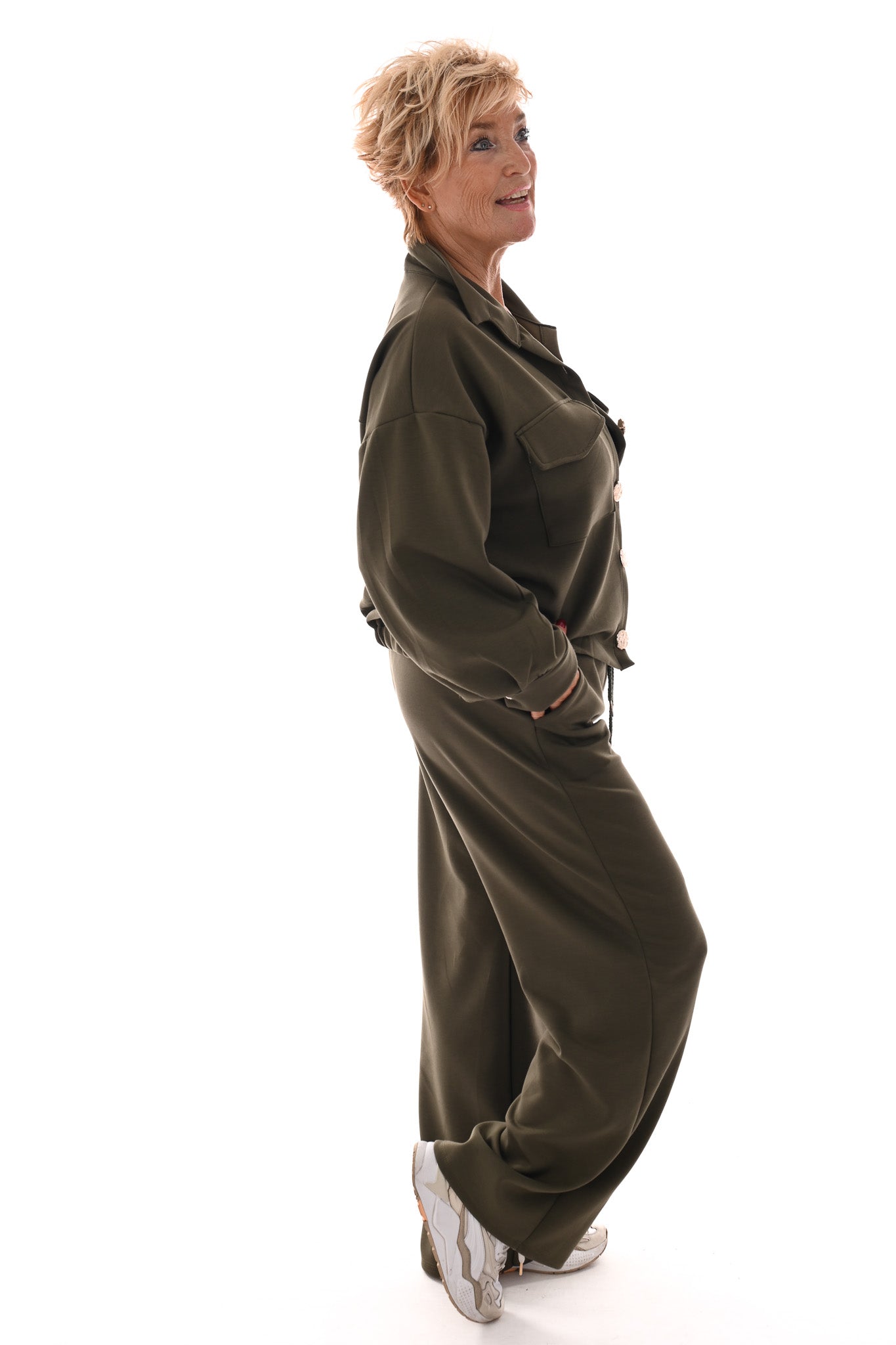 Tweedelig pak blouse met borstzakken en knopen legergroen