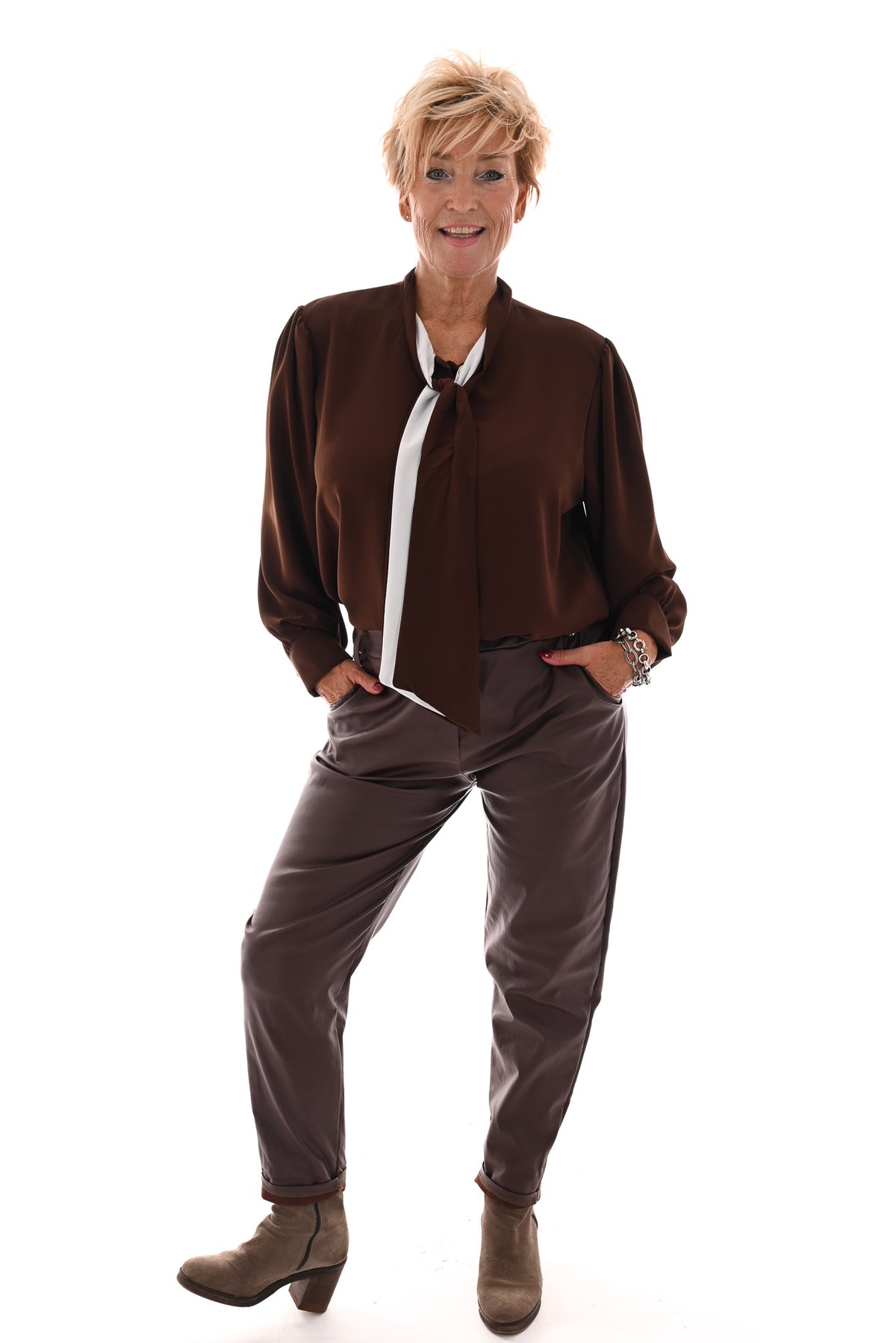 Blouse met hals strik bruin