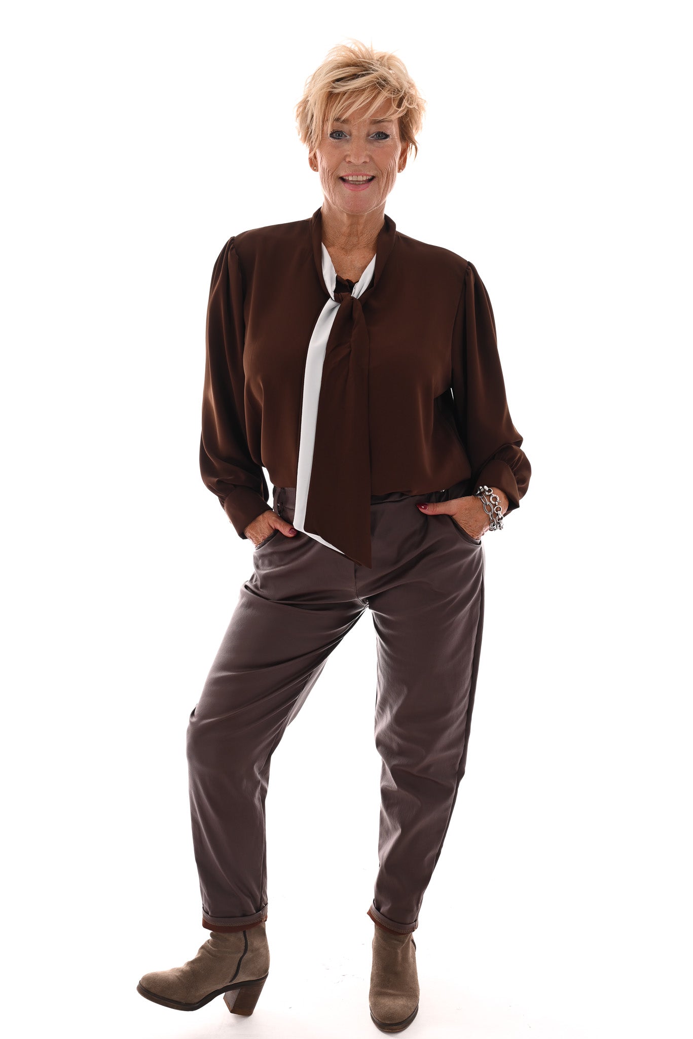 Blouse met hals strik bruin