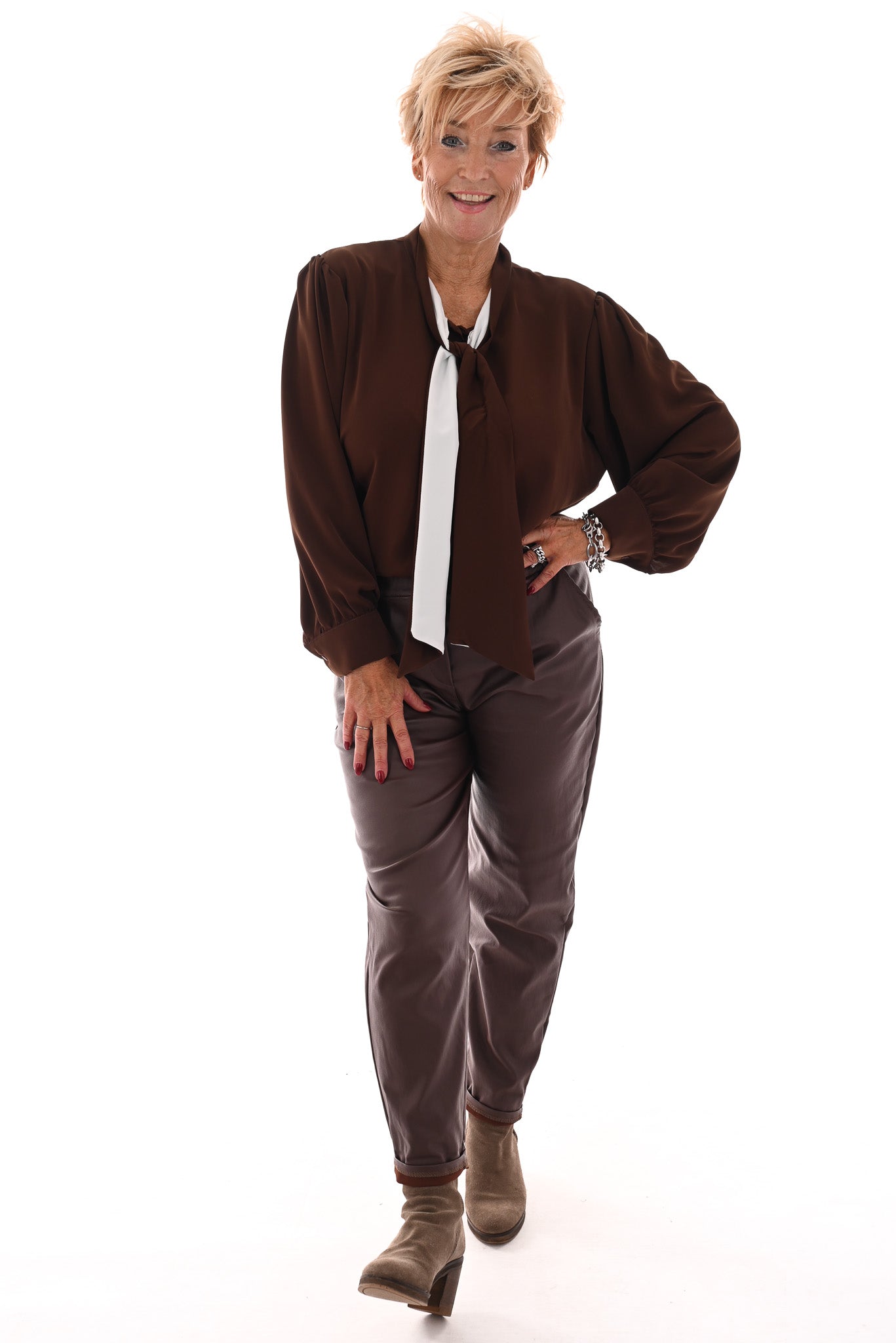 Leatherlook jogger bruin