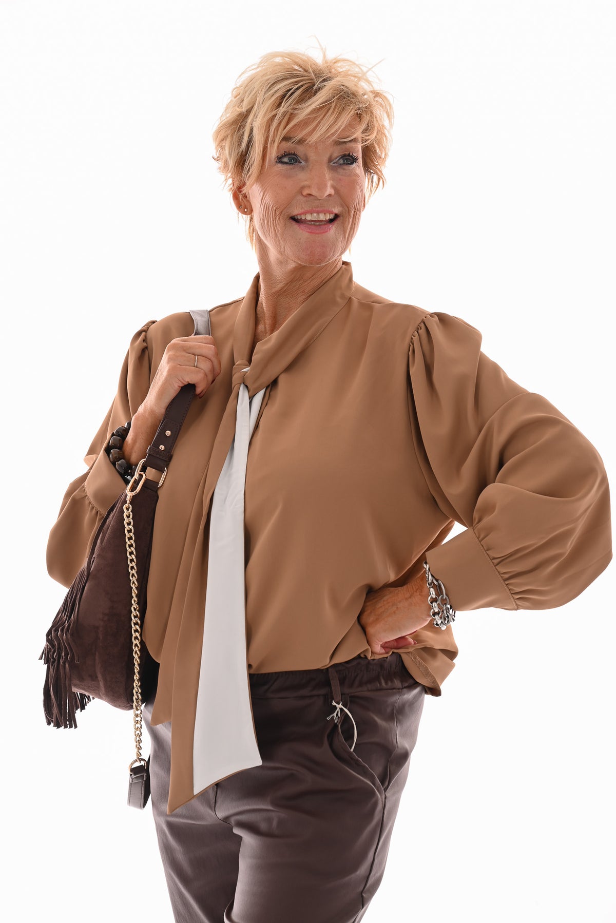 Blouse met hals strik camel